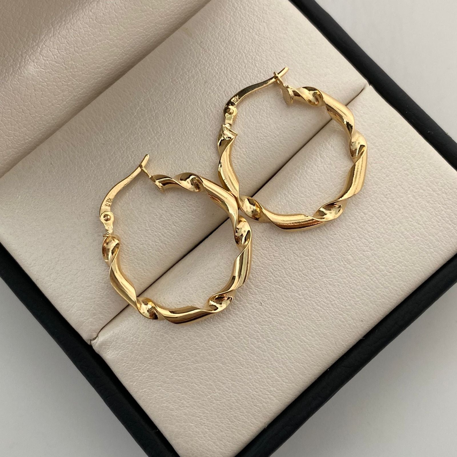 Candonga Entorchada Oro amarillo 18k 1,8 Gr / 2,5 Cm