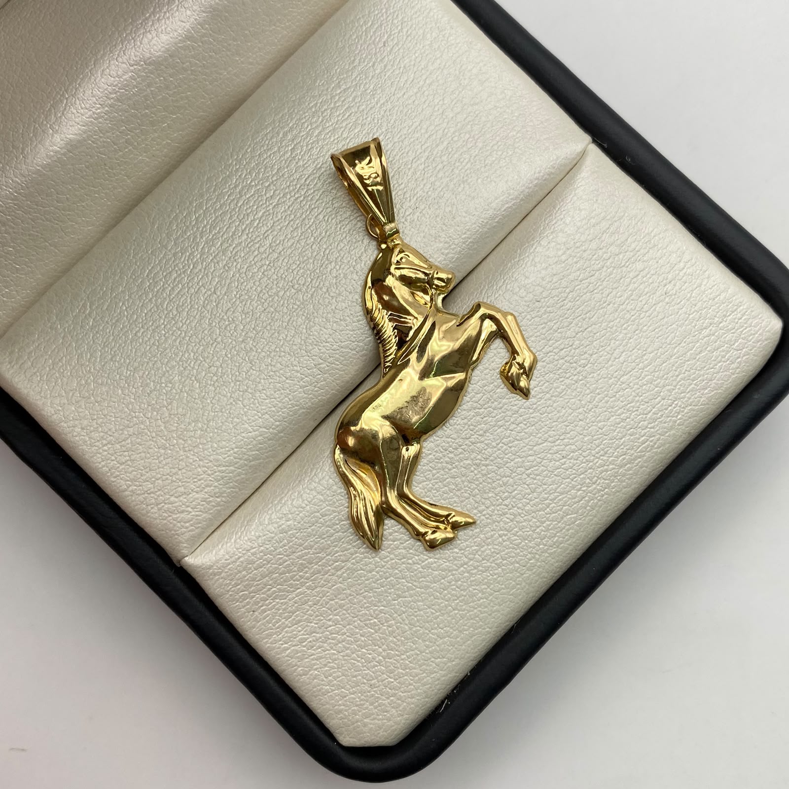 Dije caballo Oro amarillo 18k 1,9 Gr / 26,2 mm / 4,5 Cm