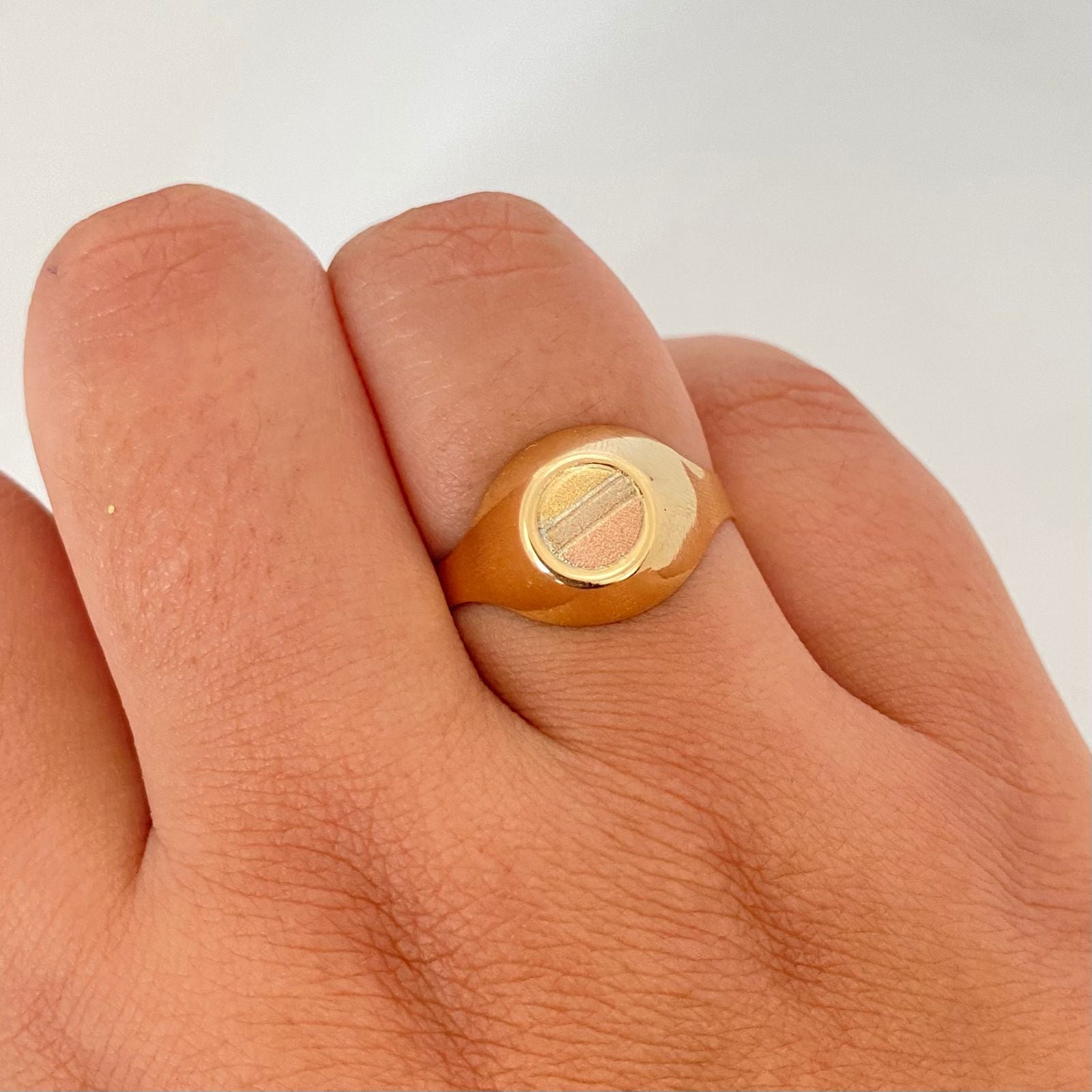 Anillo circulo central Oro amarillo 18k / Talla 10 / 1,95 Gr