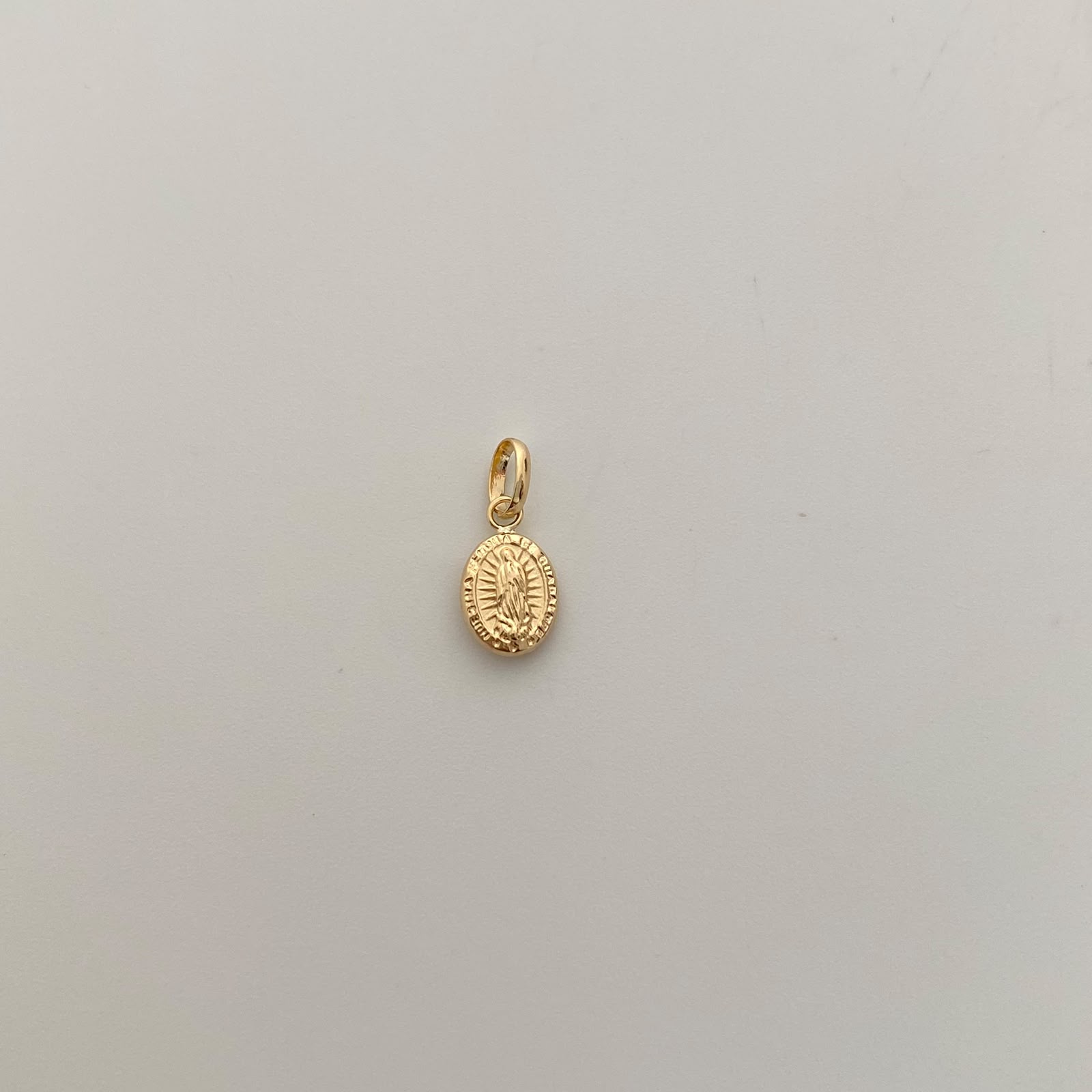 Dije Virgen de Guadalupe Oro amarillo 18k 0,35 Gr / 6,9 mm / 1,5 Cm