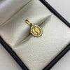Dije Virgen milagrosa Castting blanco Oro amarillo 18k 0,85 Gr / 9,2 mm / 1,6 Cm