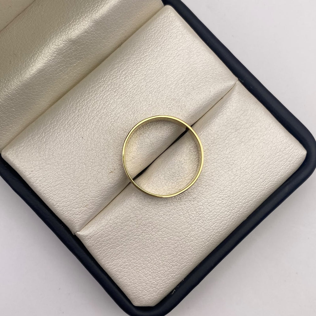 Anillo sello Oro amarillo 18k / Talla 10 3/4 / 4,10 Gr / 5,50 mm