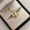 Dije Placa Rostro Oro amarillo 18k 0,95 Gr / 10,3 mm / 2,1 Cm