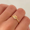 Anillo huella con circones blancos  Oro amarillo 18k / Talla 7 3/4 / 1,35 Gr