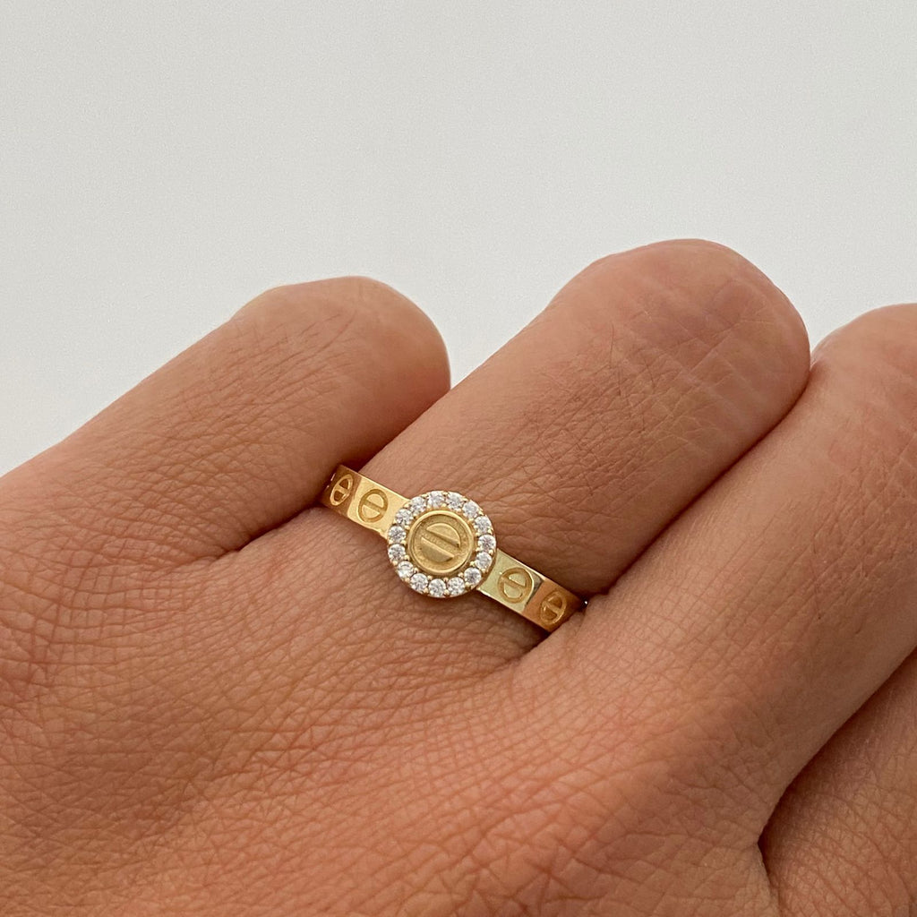 Anillo It circulo central y circones blancos Oro amarillo 18k / Talla 5 3/4 / +3 / 1,9 Gr