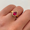 Anillo Circon Gota Fucsia Oro amarillo 18k / Talla 5 1/2 / 4,5 Gr / 2,5 mm