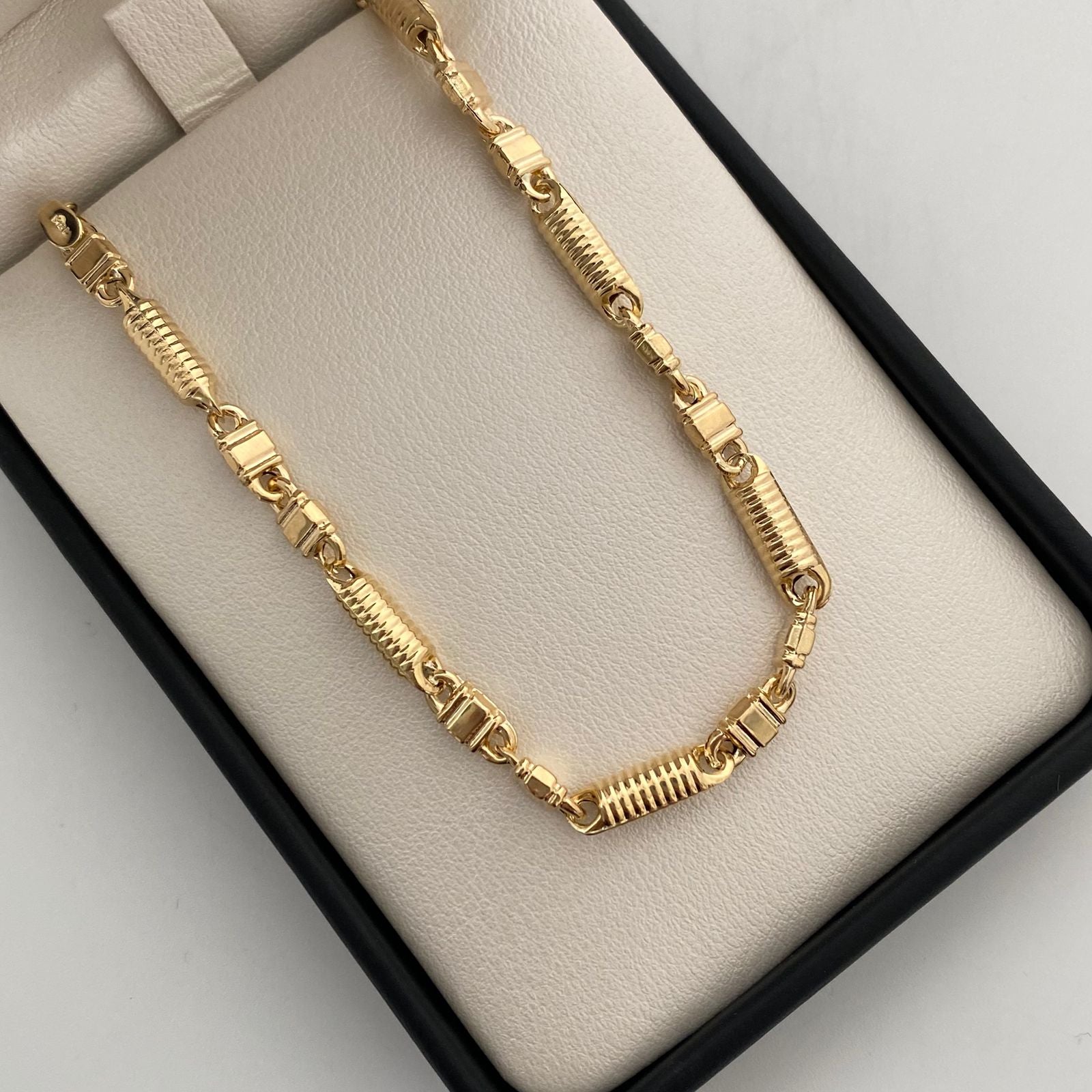 Cadena Rustica Oro amarillo 18k +1 / 14,55 Gr / 4,4 mm / 60 Cm Broche 0,60