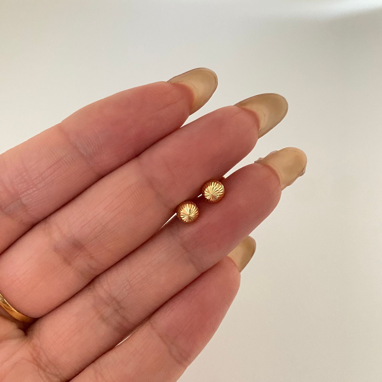 Topos bola diamantada Oro amarillo 18k 0,65 Gr / 5,0 mm