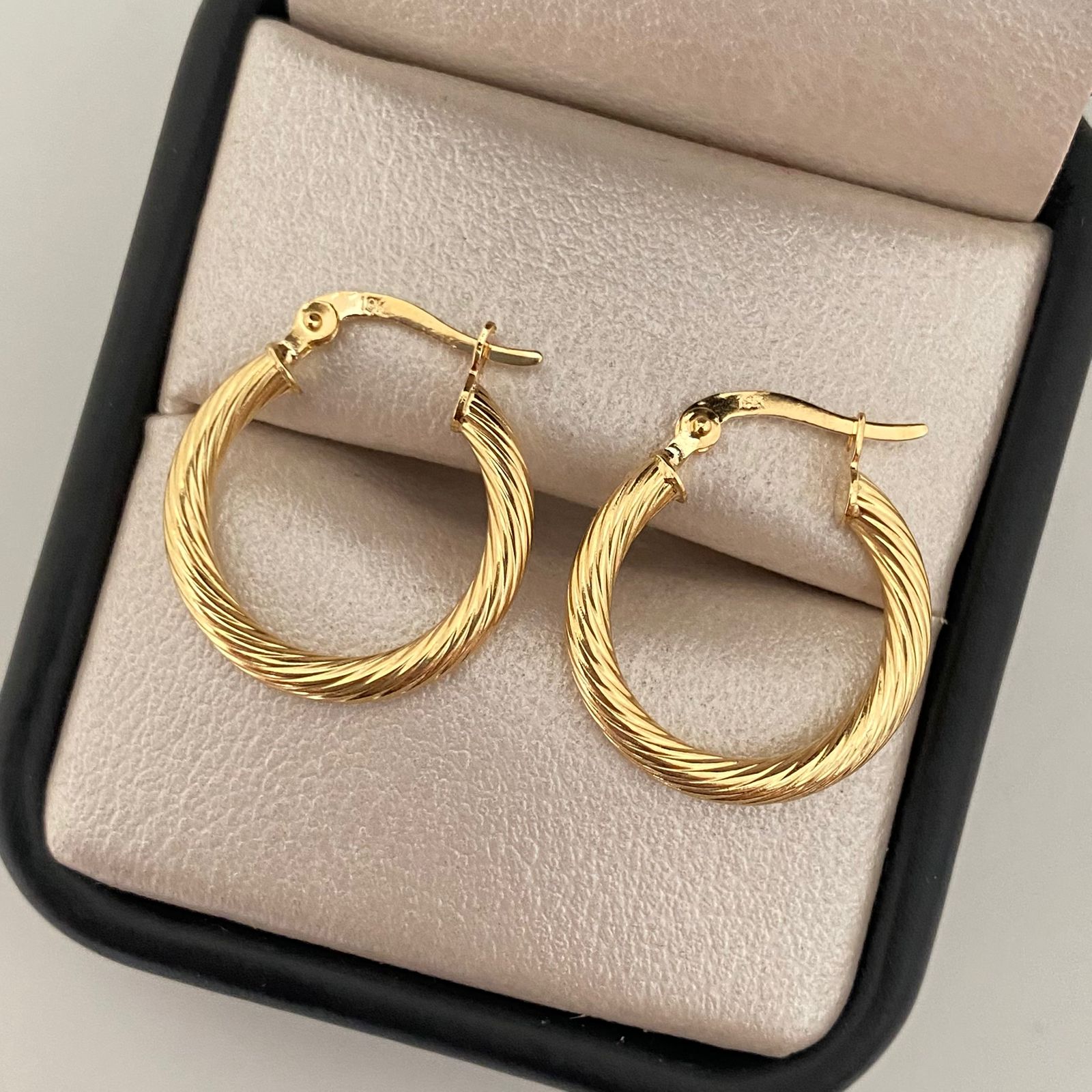 Candonga entorchada Oro amarillo 18k 1,80 Gr / 2,0 Cm