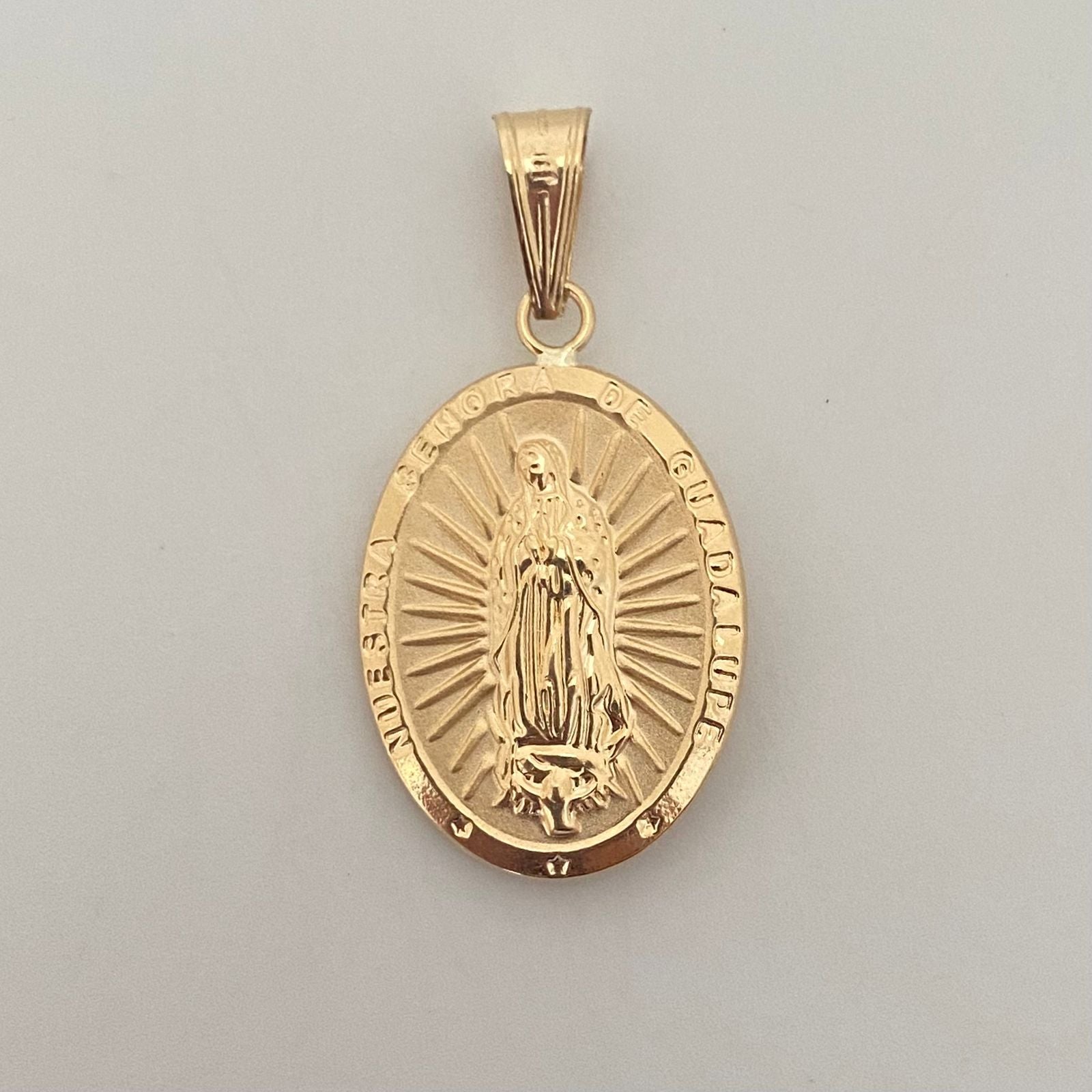 Dije virgen de guadalupe Oro amarillo 18k 3,45 Gr / 4,0 Cm