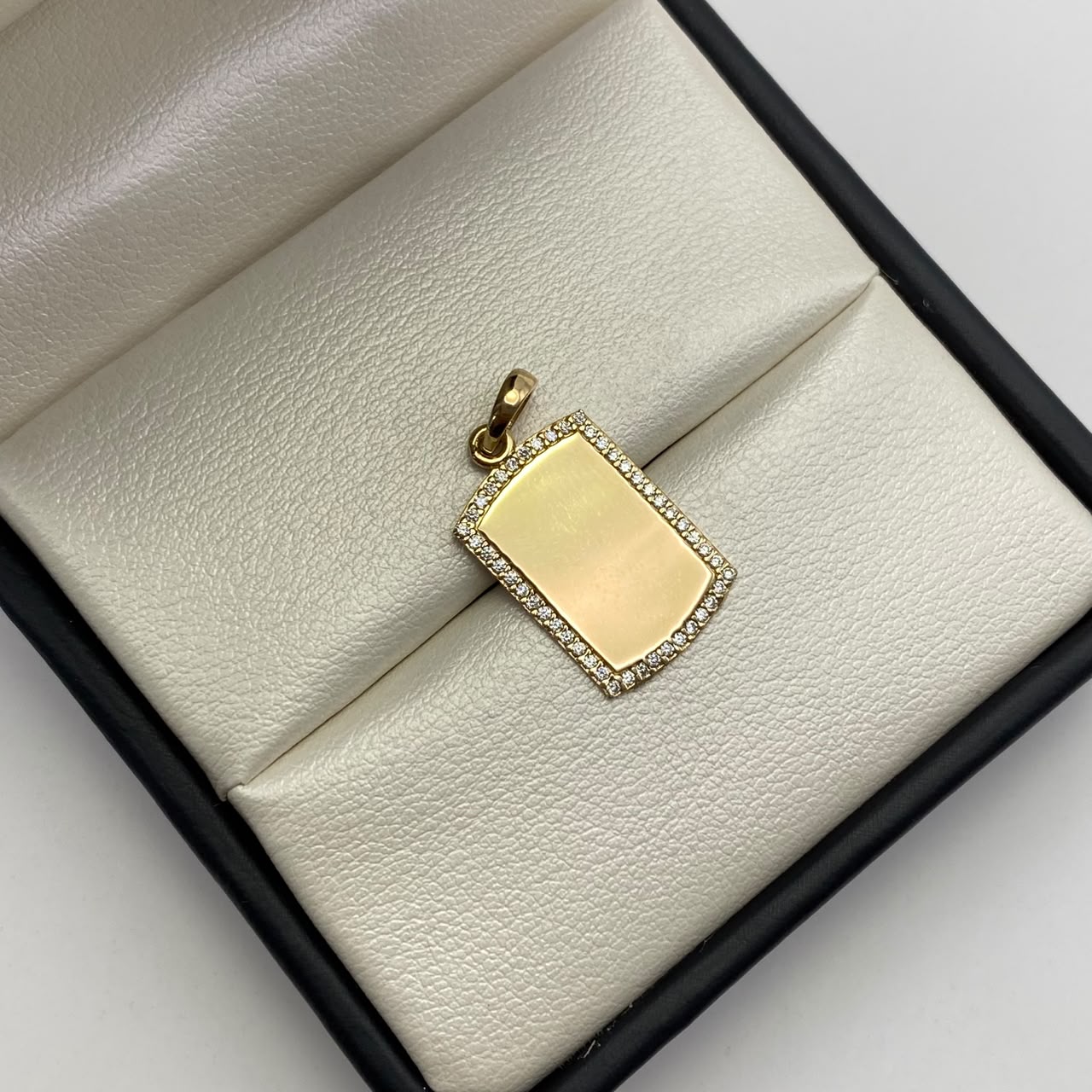 Dije Placa circon blanco Oro amarillo 18k 2,3 Gr / 12,9 mm / 2,5 Cm