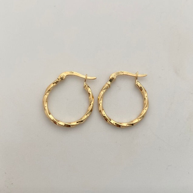 Candonga Entorchada Oro amarillo 18k 1,15 Gr / 2 Cm