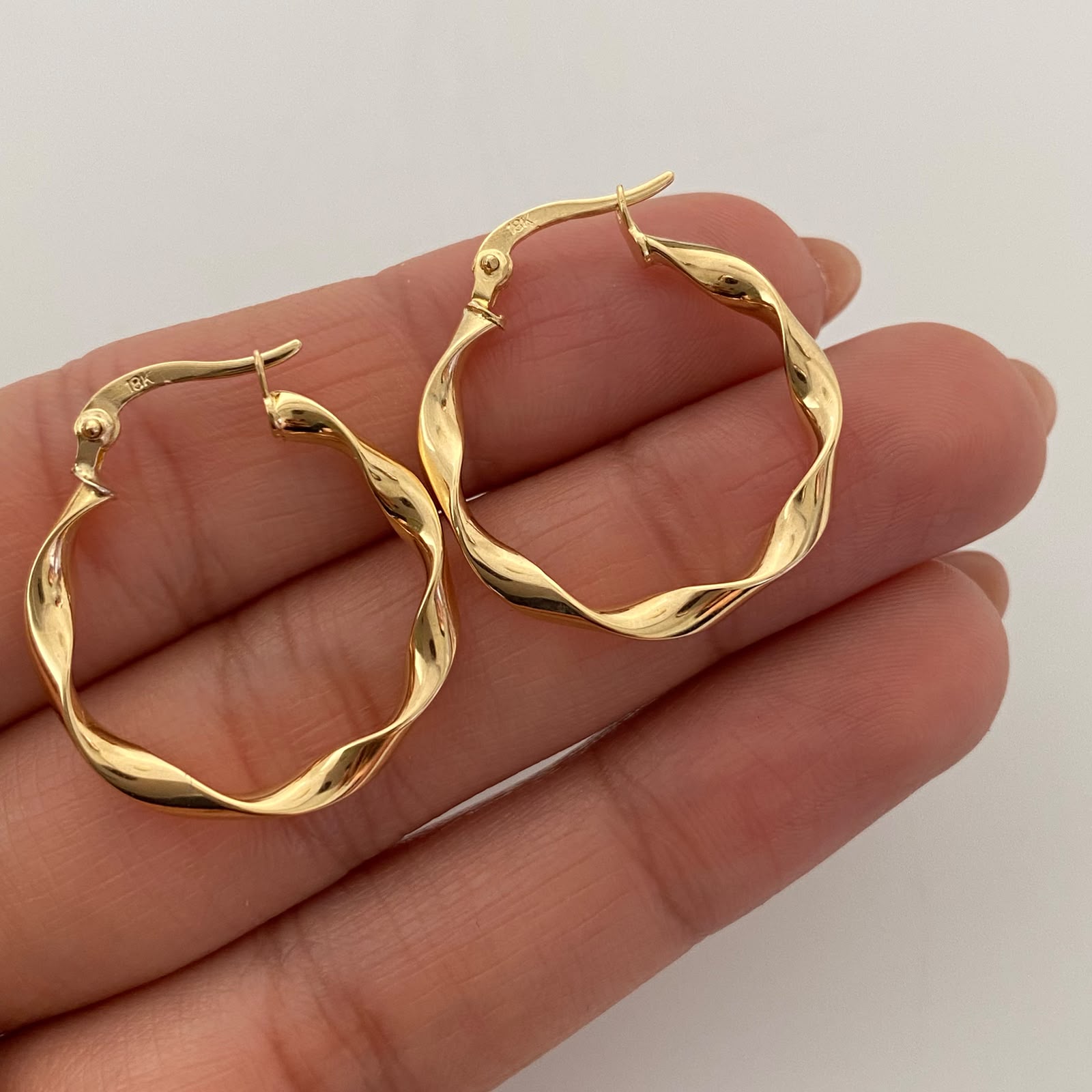 Candonga Entorchada Oro amarillo 18k 1,65 Gr / 2,8 Cm