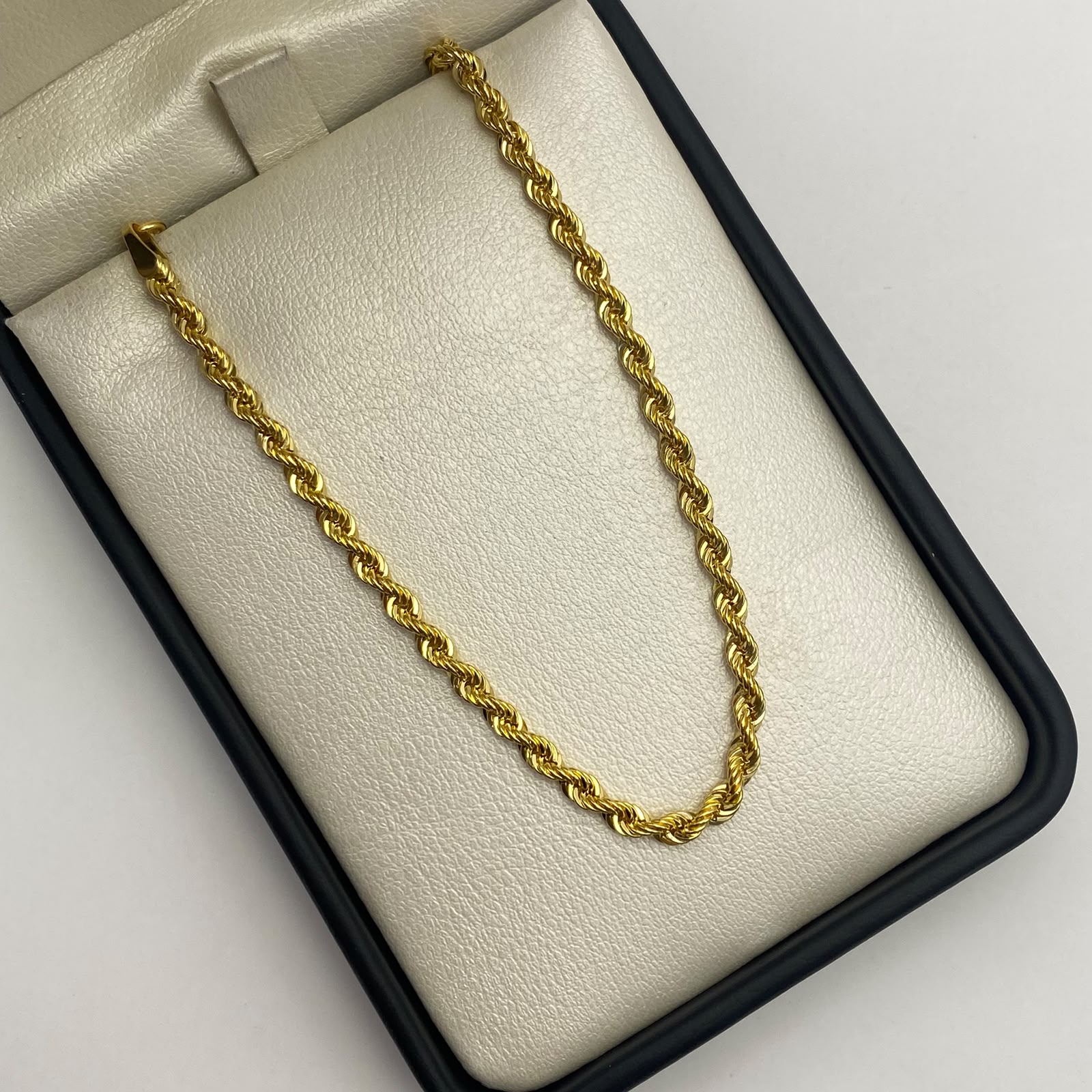 Pulso It Lazo Oro amarillo 18k +1 / 1,7 Gr / 2,7 mm / 18,8 Cm