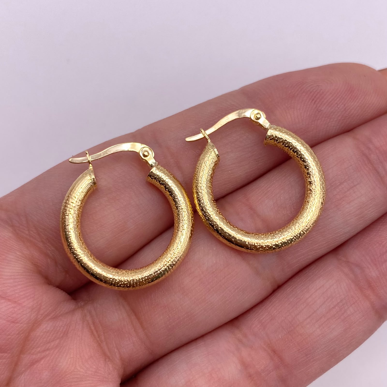Candonga satinada Oro amarillo 18k 2,35 Gr / 2 Cm