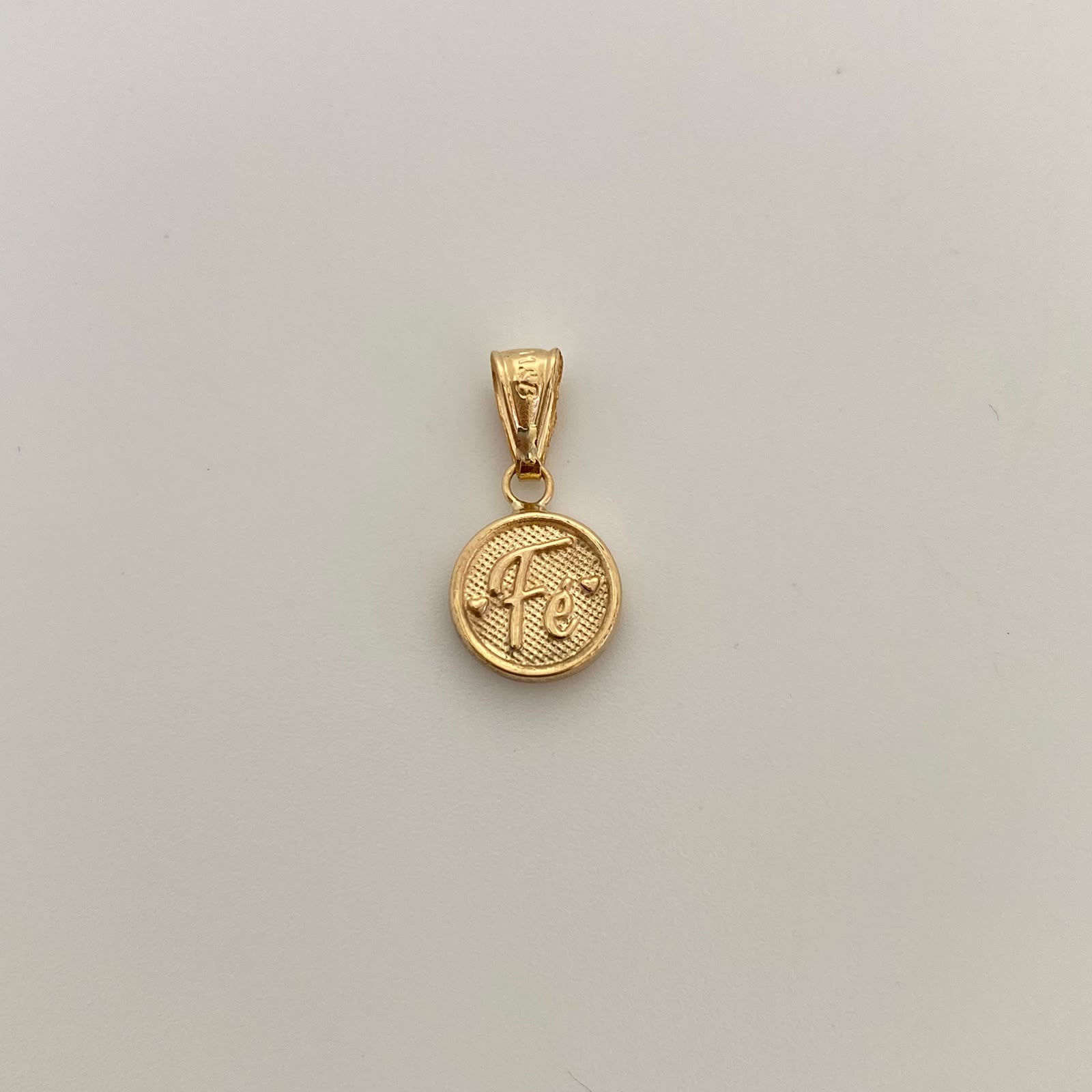Dije Fe Oro amarillo 18k 0,65 Gr / 10 mm / 1,8 Cm