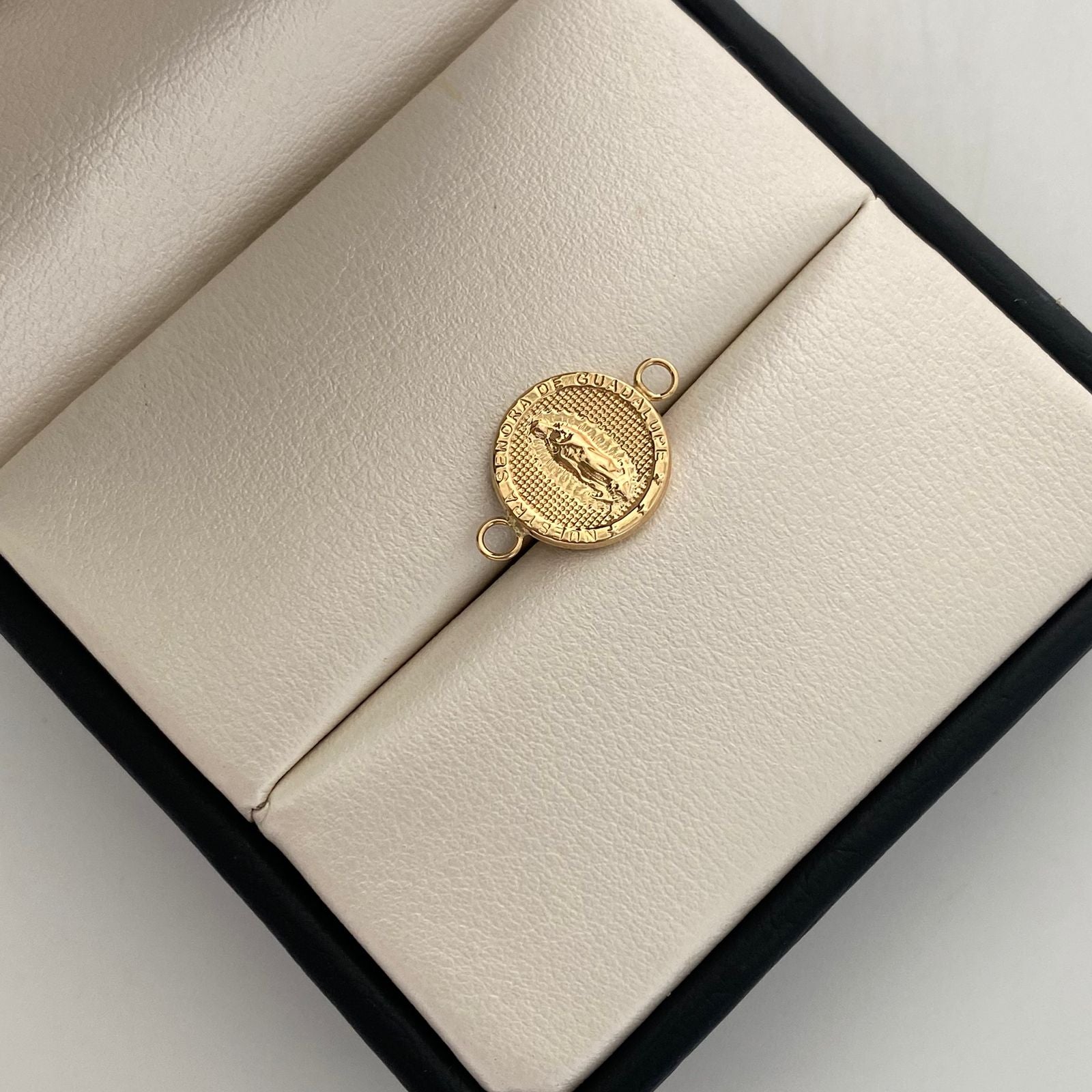 Herraje Guadalupe Redonda Oro amarillo 18k 0,75 Gr / 1,2 Cm