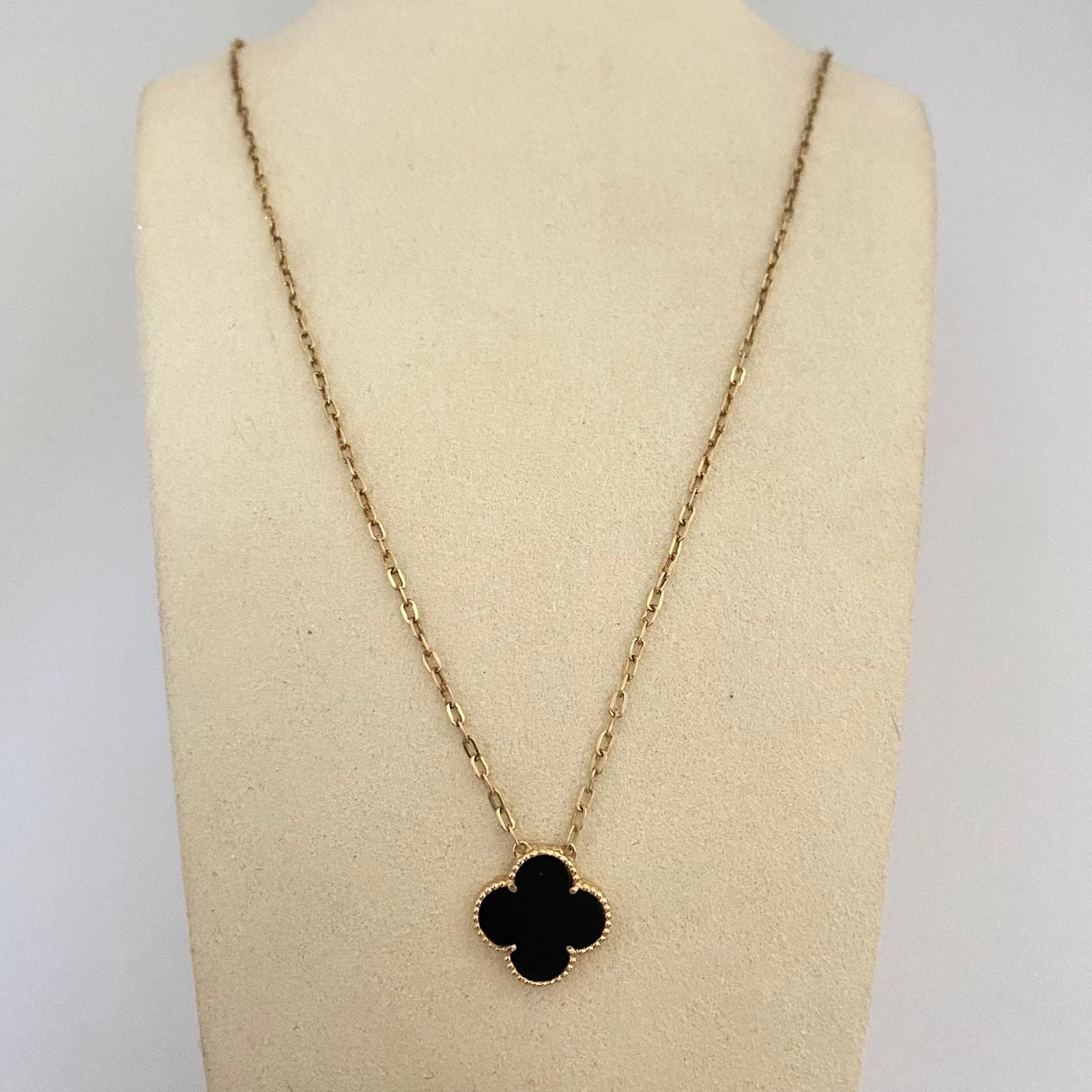 Cadena trebol fondo negro  Oro amarillo 18k +1 / 4,85 Gr / 14,5 mm / 50 Cm Broche 0,30