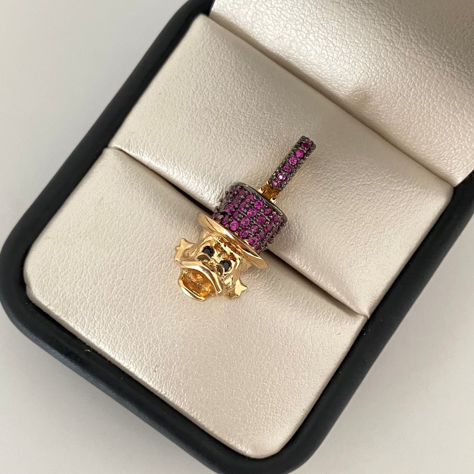 Dije rostro pato casting fucsia Oro amarillo 18k 3,75 Gr / 2,30 Cm