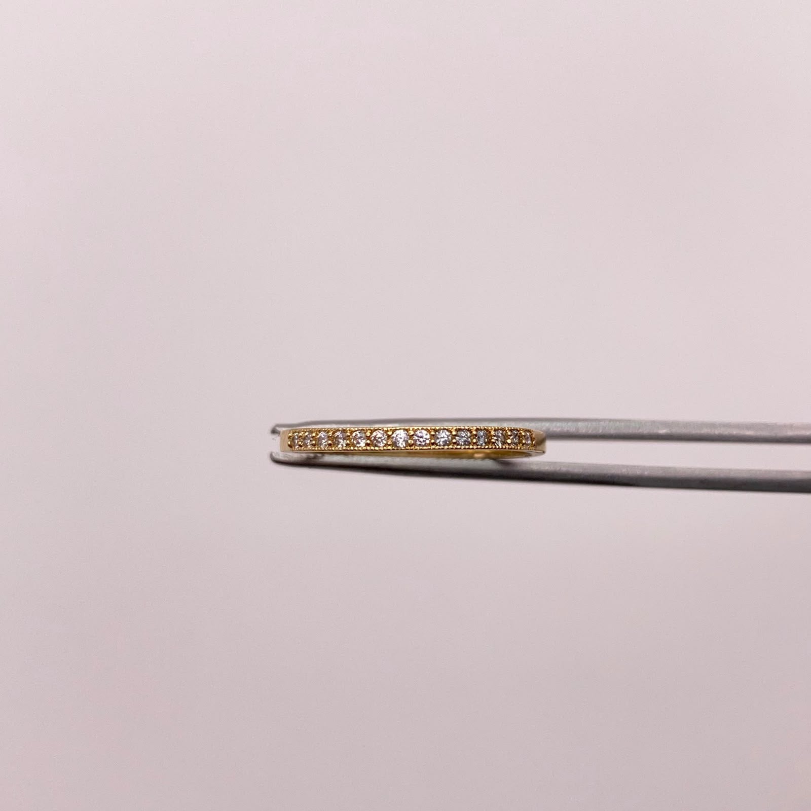 Dije letra M Oro amarillo 18k 0,9 Gr / 6,98 mm / 1,5 Cm