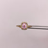 Anillo solitario circón rosado y blancos Oro amarillo 18k / Talla 7 1/2 / 2,9 Gr / 1,48 mm