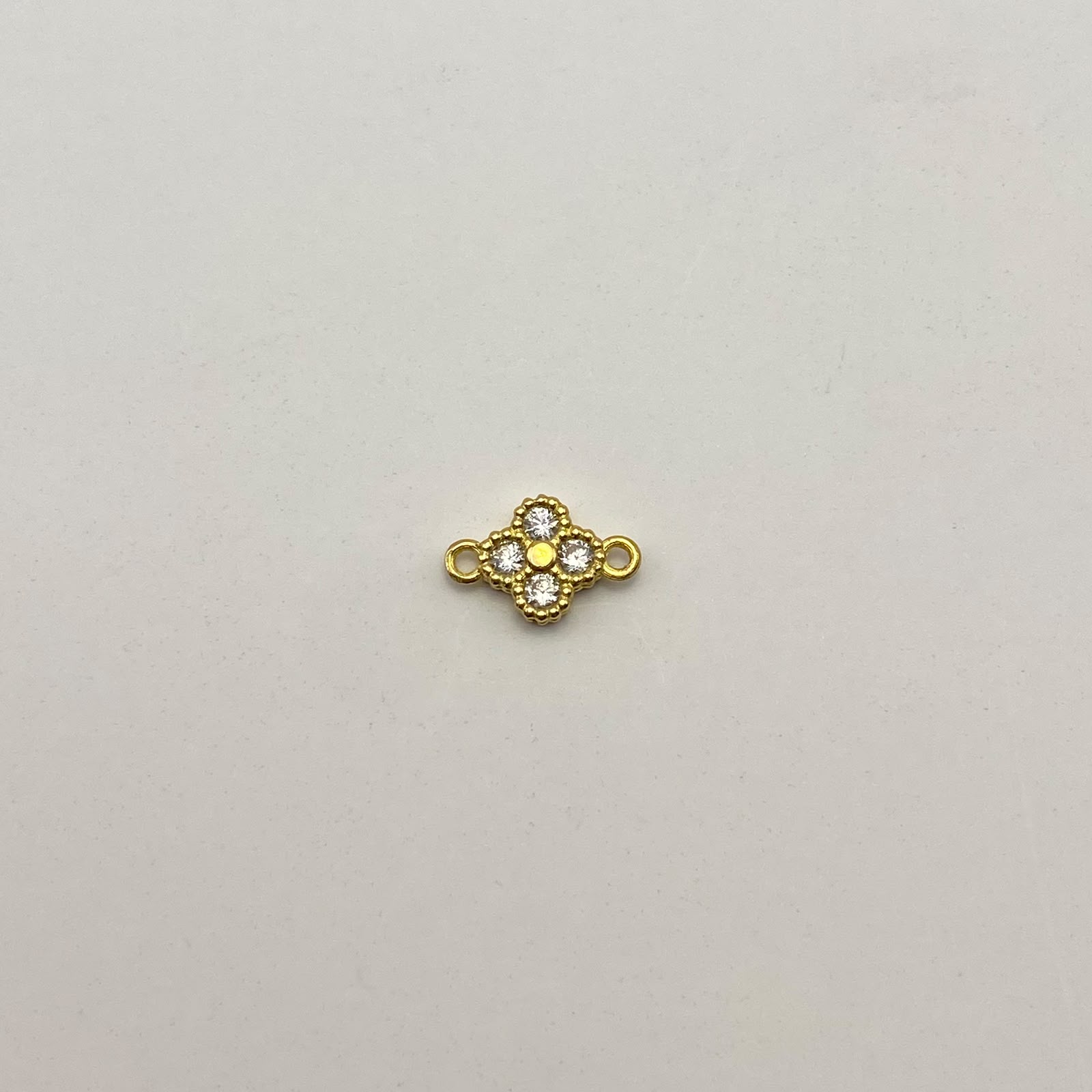 Herraje Trebol Casting blanco Oro amarillo 18k 0,6 Gr / 1,1 Cm