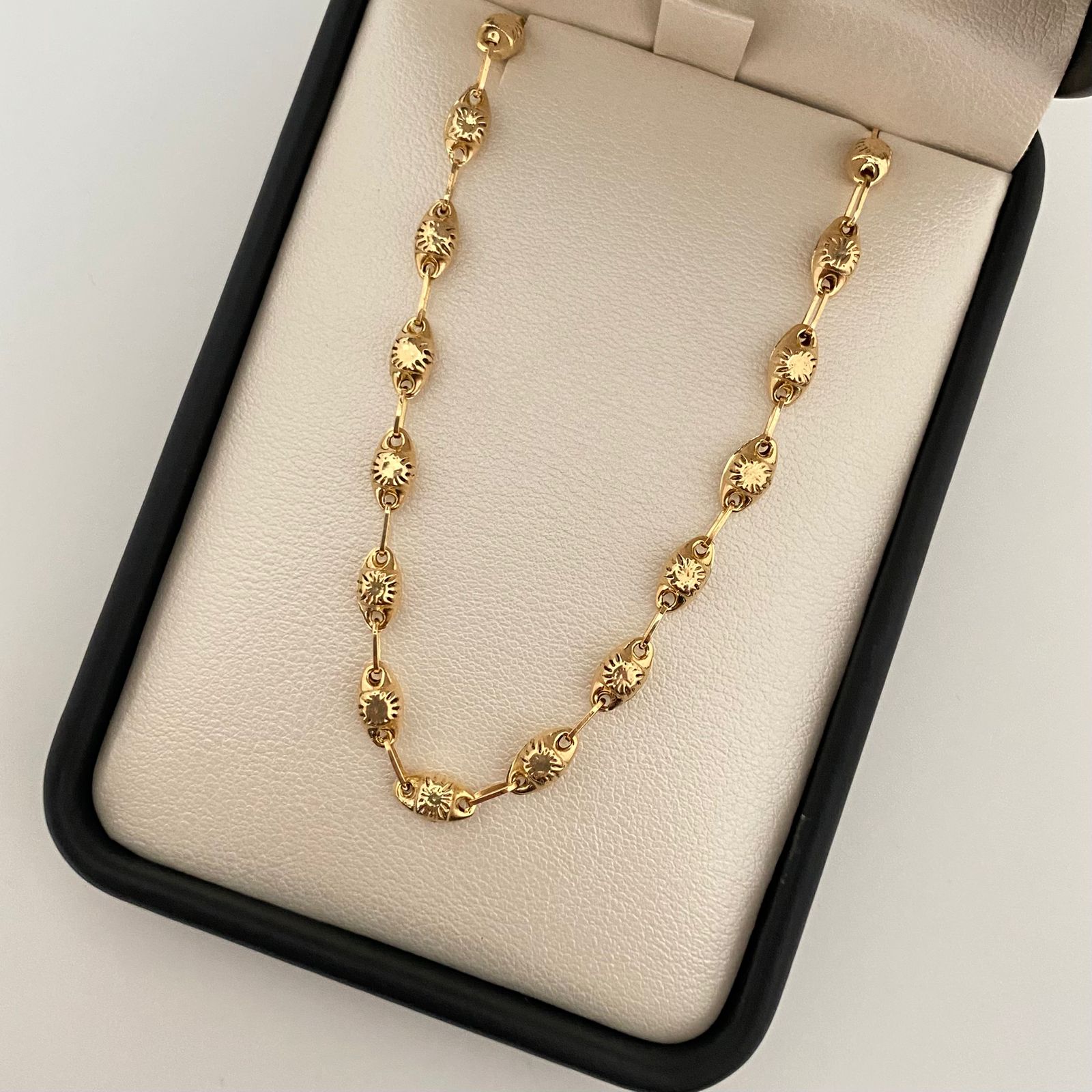 Pulso rustico barriles ovalado diamantado Oro amarillo 18k 2,90 Gr / 4,2 mm / 20 Cm Broche 0,40