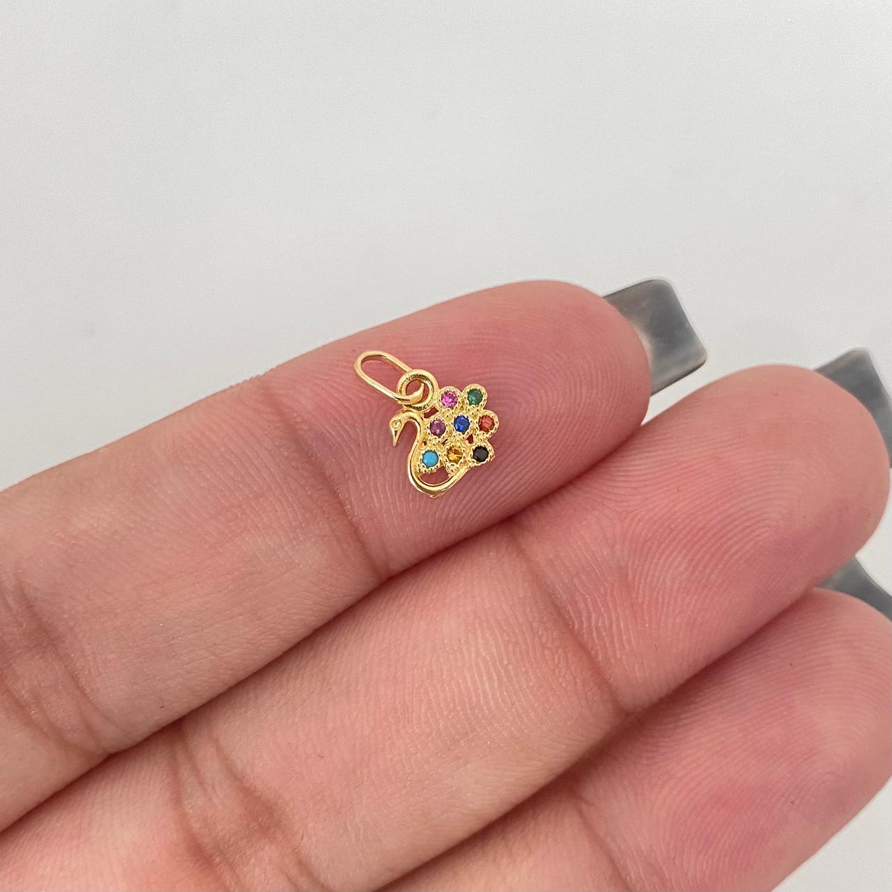 Dije pavo real punteado colores Oro amarillo 18k 0,45 Gr / 1,0 Cm