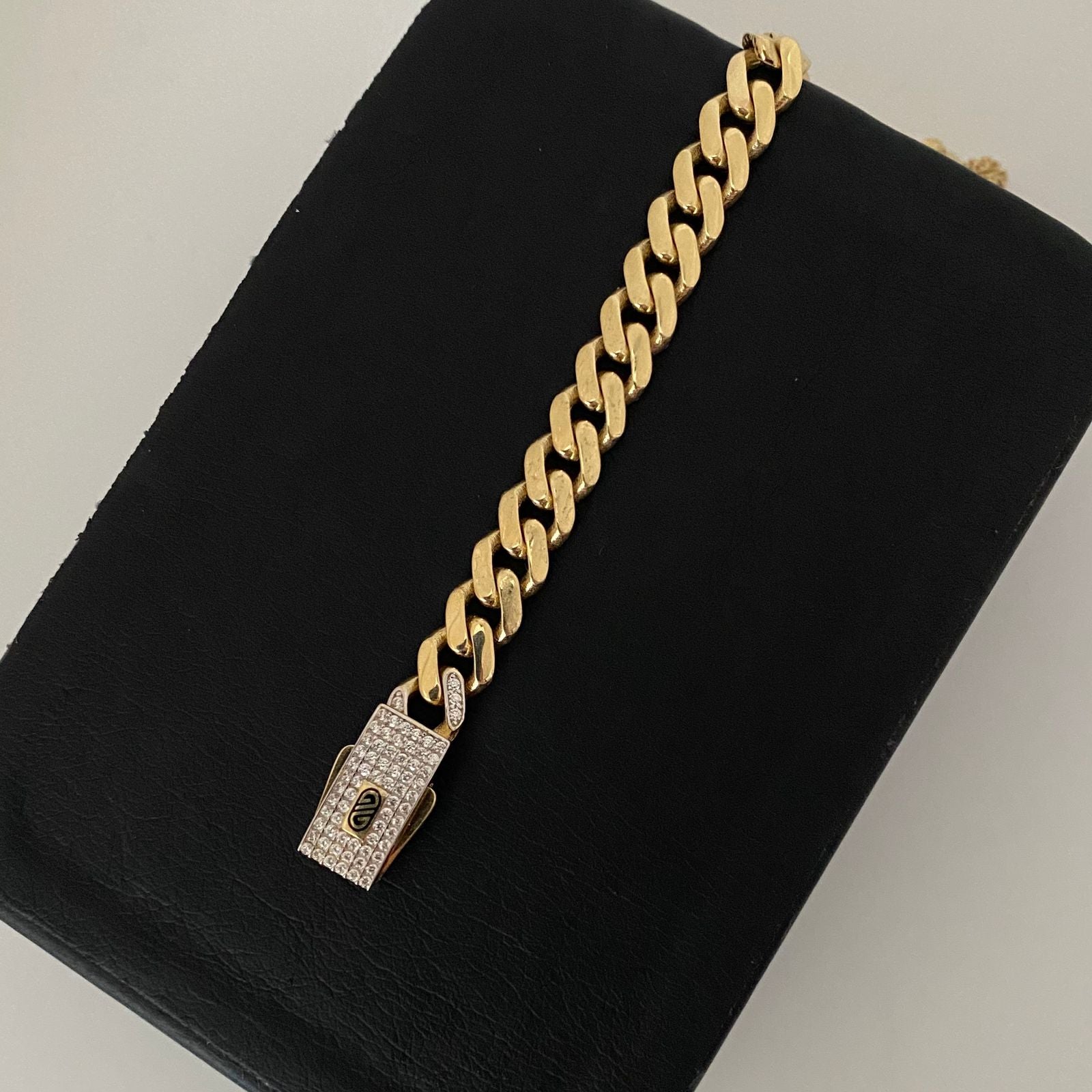 Pulso It cubano mon ch Oro amarillo 18k +5 / 10,75 Gr / 6,8 mm / 22 Cm