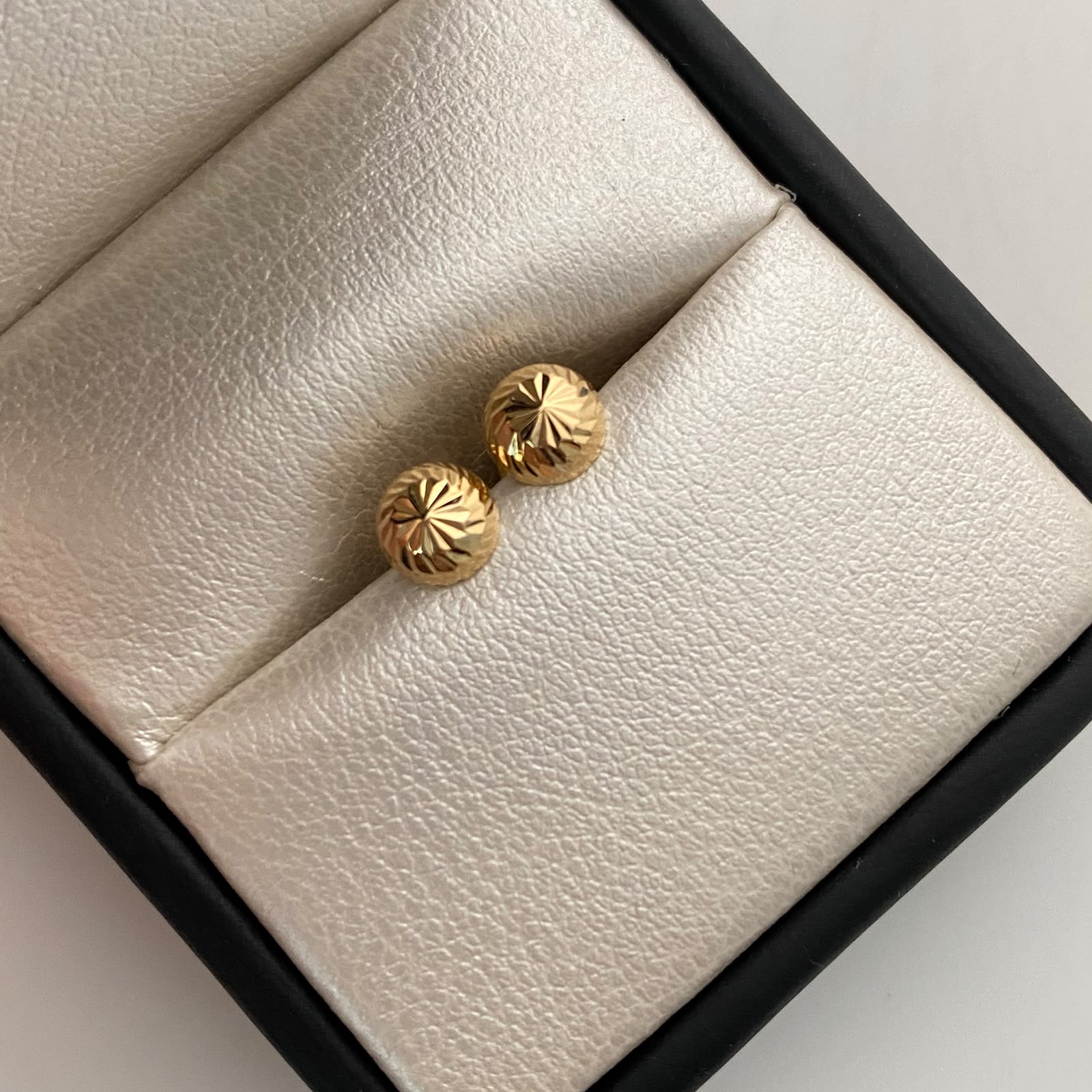 Topos Media Bola Diamantada 6mm Oro amarillo 18k 0,65 Gr