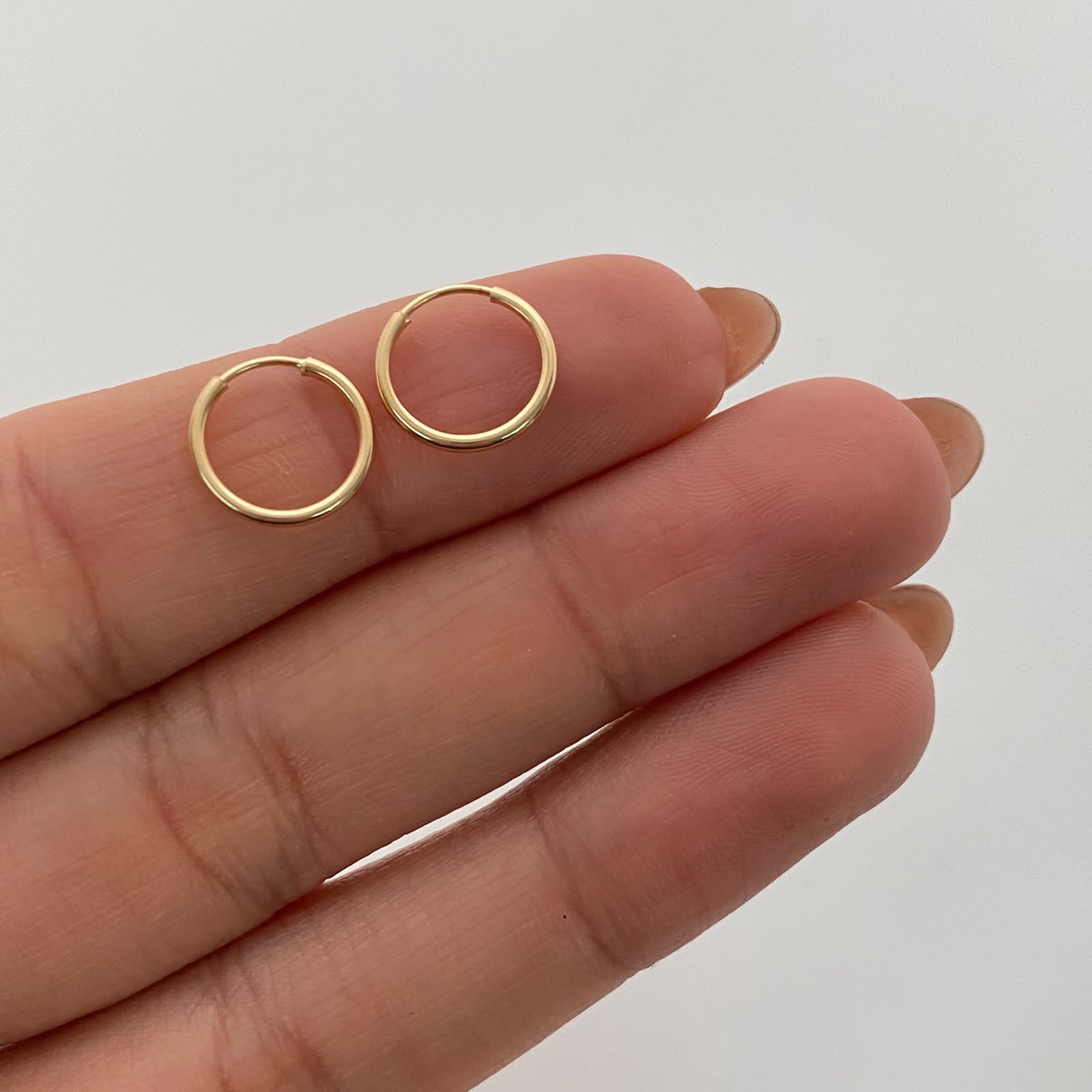 Candonga imperdible lisa Oro amarillo 18k 0,45 Gr / 1 Cm