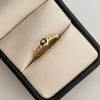 Anillo con cruz  Oro amarillo 18k / Talla 5 1/2 / 1,4 Gr