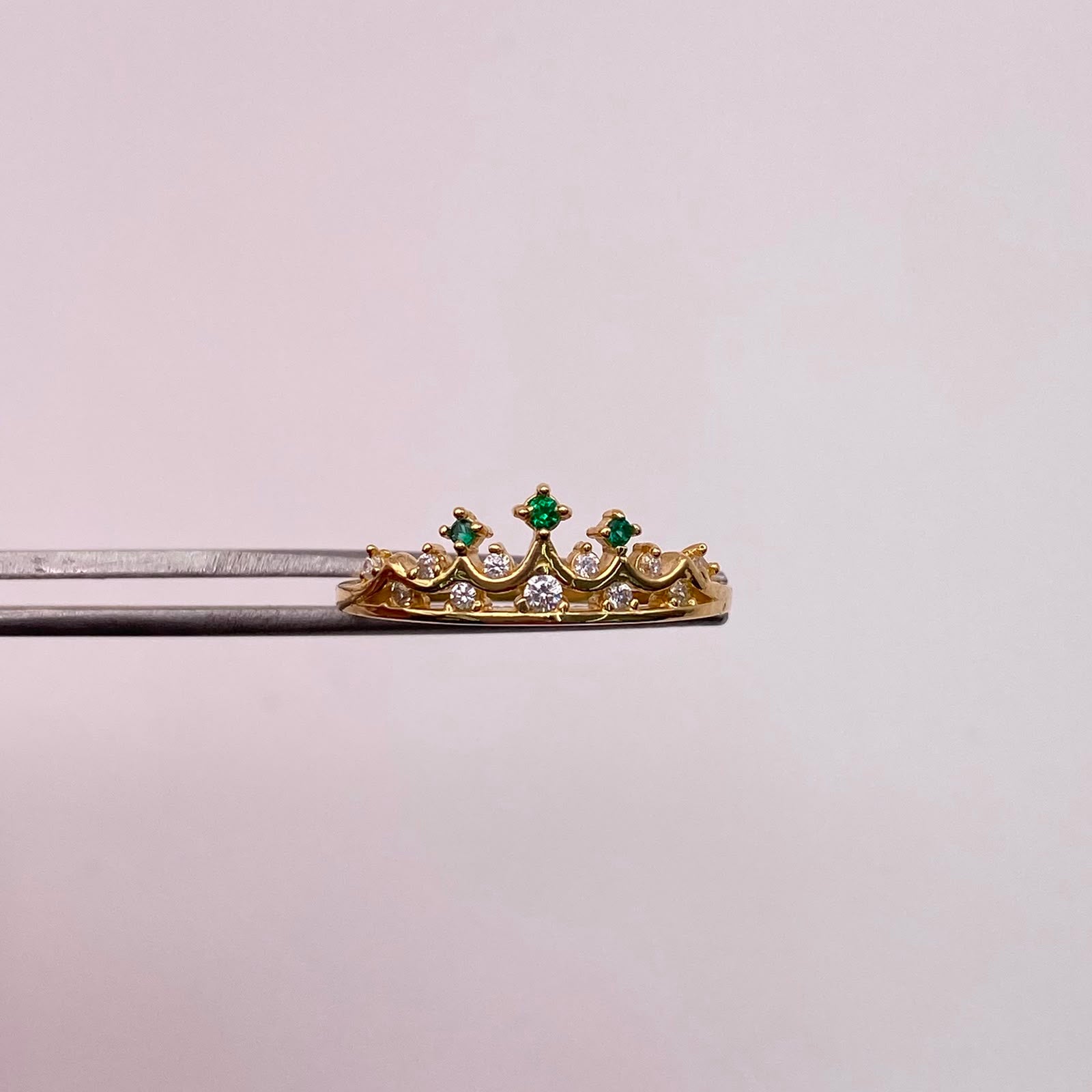 Anillo 15 Tiara casting verde y blanco Oro amarillo 18k / Talla 7 / 2 Gr