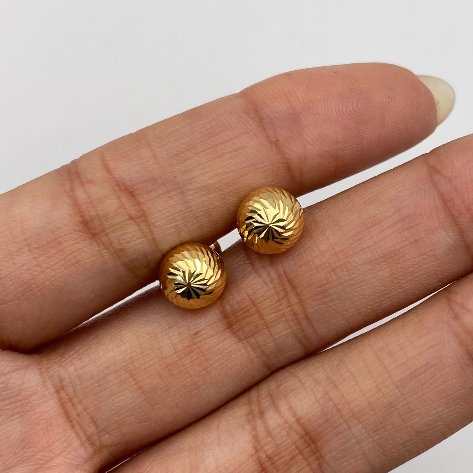 Topos bola diamantada 8mm Oro amarillo 18k 1,10 Gr