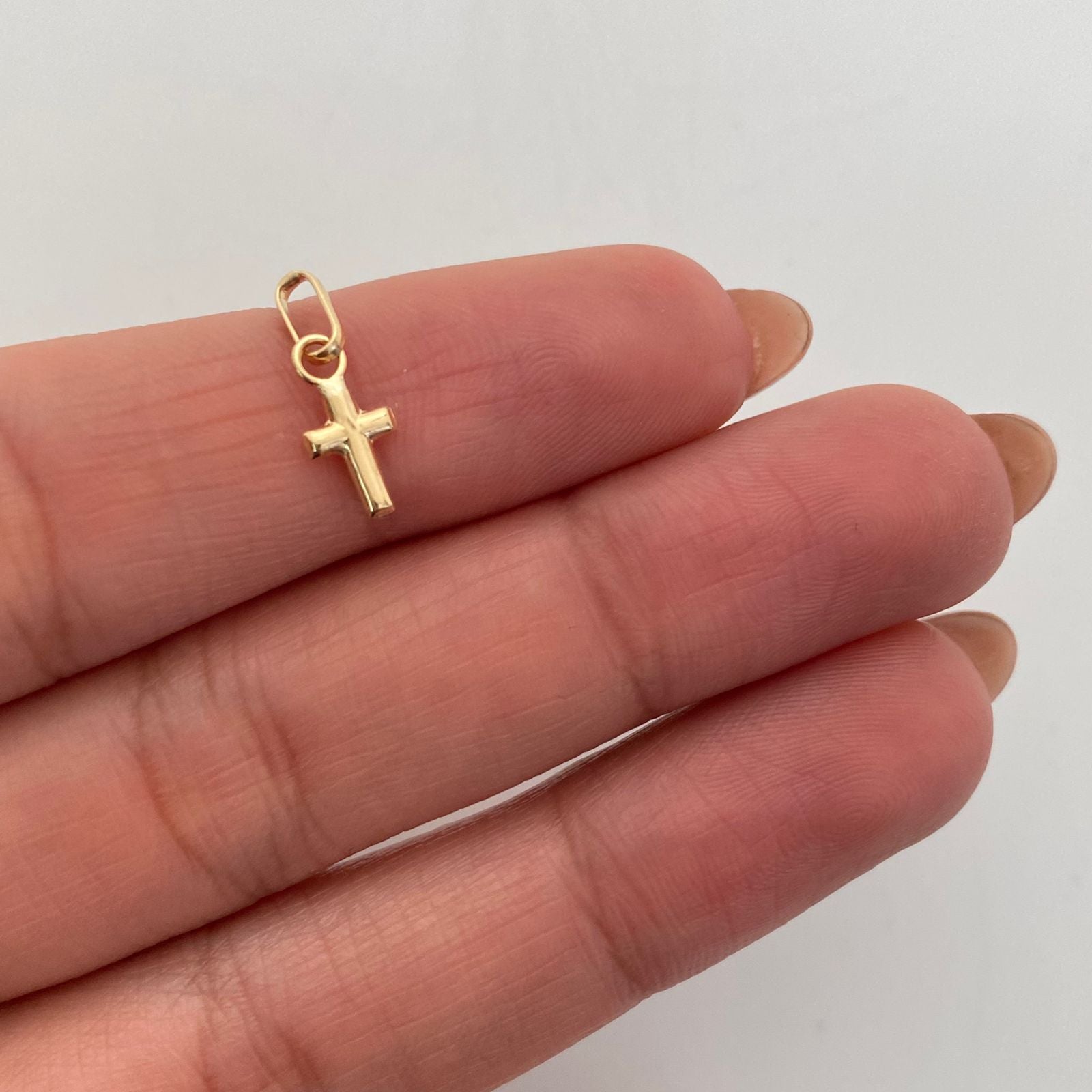 Dije Mini Cruz Tubular Oro amarillo 18k 0,25 Gr / 5,1 mm / 1,5 Cm