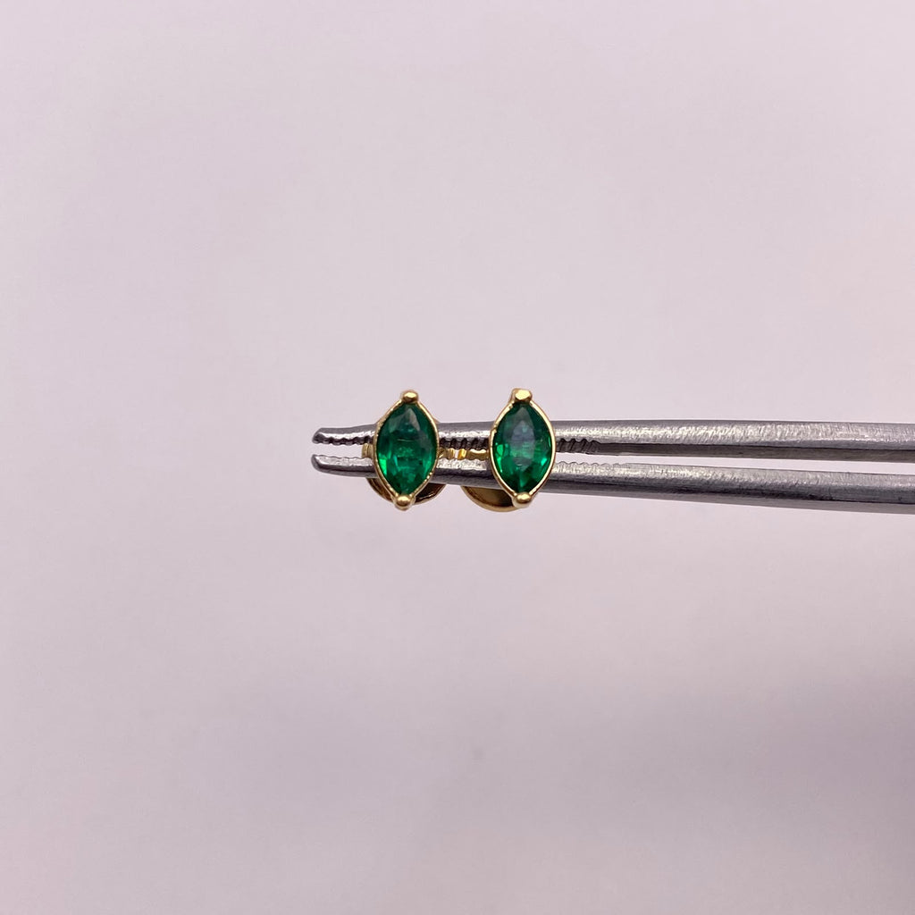 Topos Circon verde Oro amarillo 18k 0,65 Gr / 3,7 mm