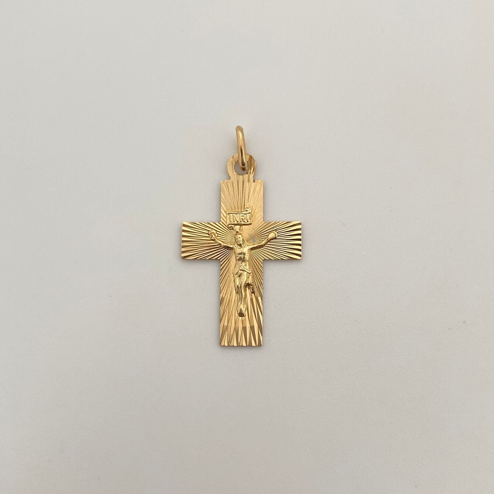 Dije It  Cruz plana diamantada  Oro amarillo 18k +5 / 1,8 Gr / 34 Cm