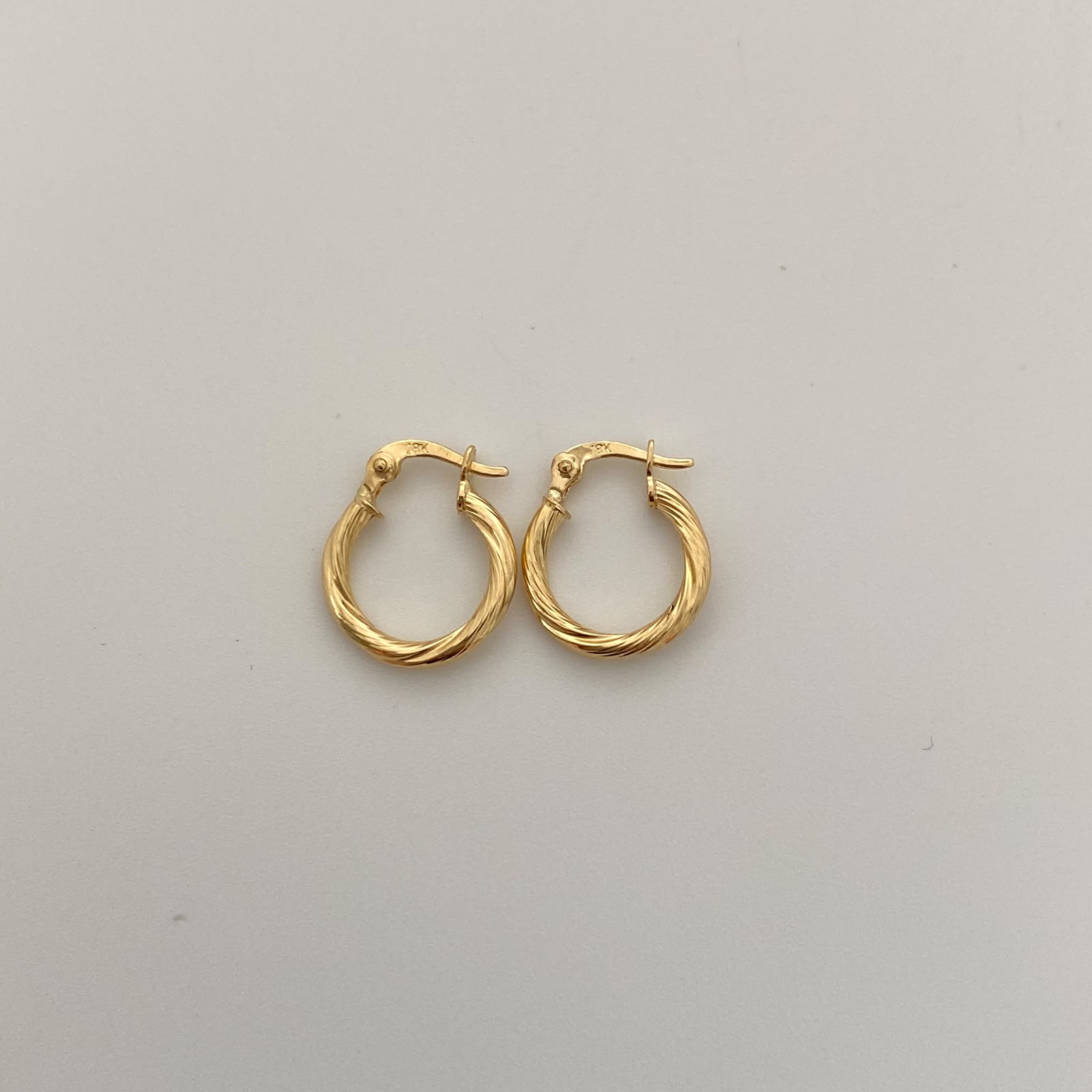 Candonga Entorchada Oro amarillo 18k 1,05 Gr / 1,6 Cm