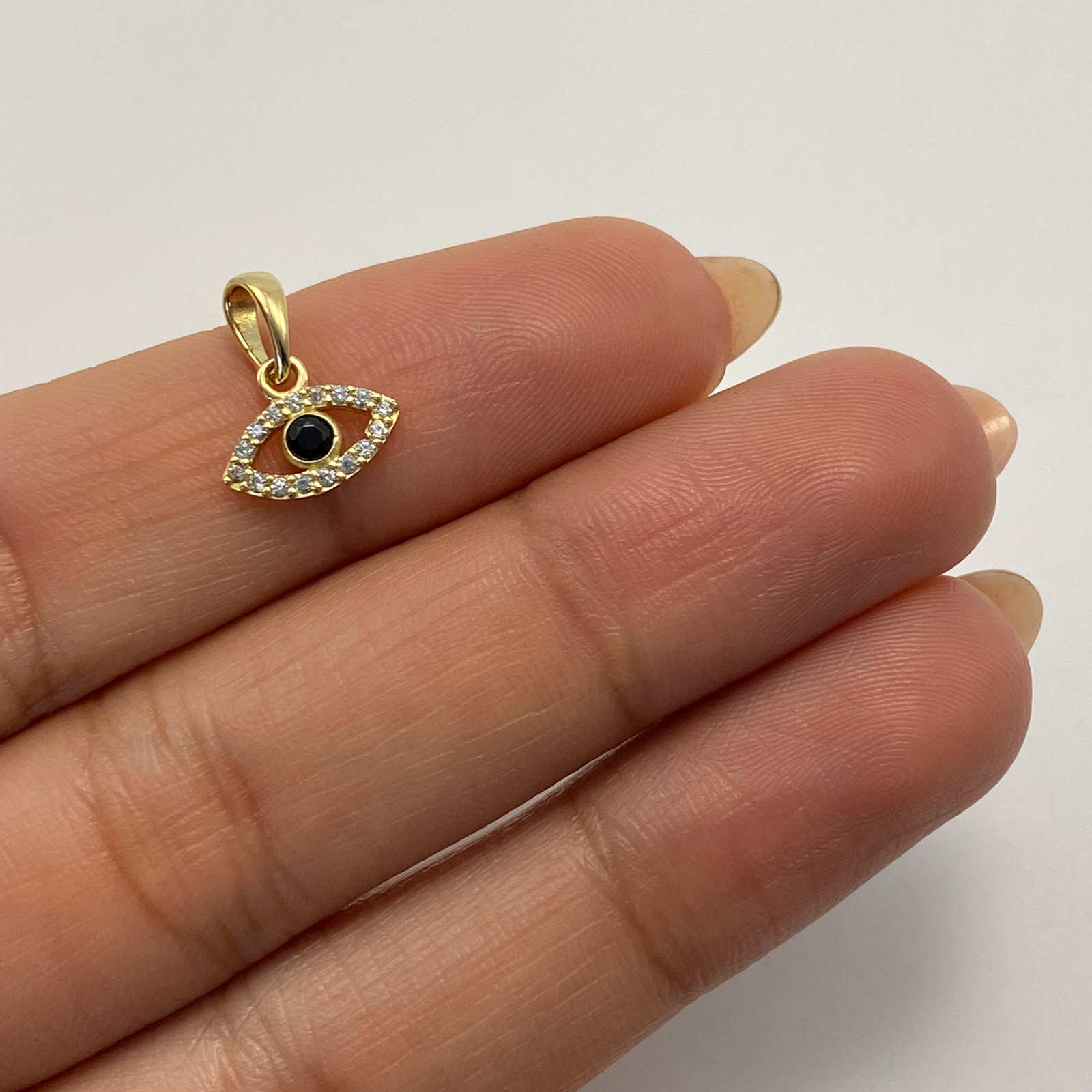 Dije Ojo turco circon negro Oro amarillo 18k 0,6 Gr / 10 mm / 1,2 Cm