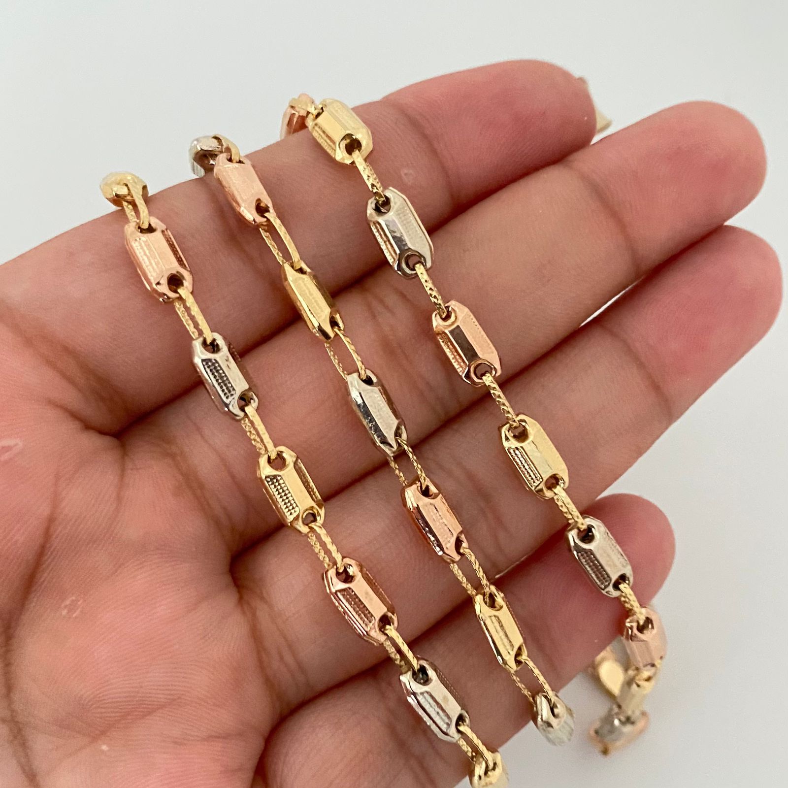 Cadena rustica barriles punteados Tres oros 18k 13,50 Gr / 4,5 mm / 60 Cm Broche 0,60