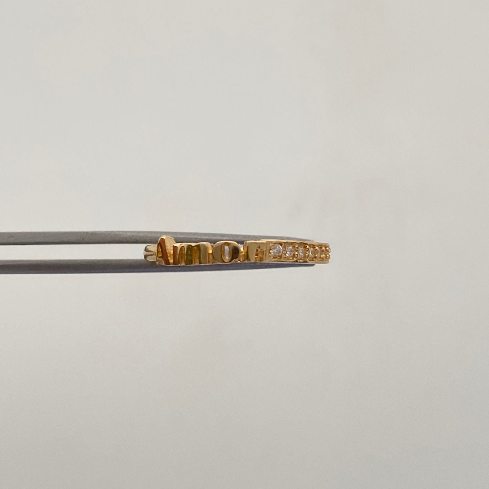 Anillo Casting Amor Oro amarillo 18k / Talla 7 3/4 / 1,45 Gr / 1,7 mm