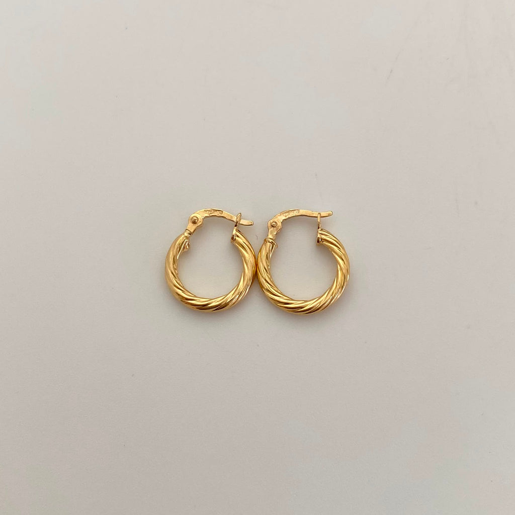 Candonga Entorchada Oro amarillo 18k 1,15 Gr / 1,5 Cm