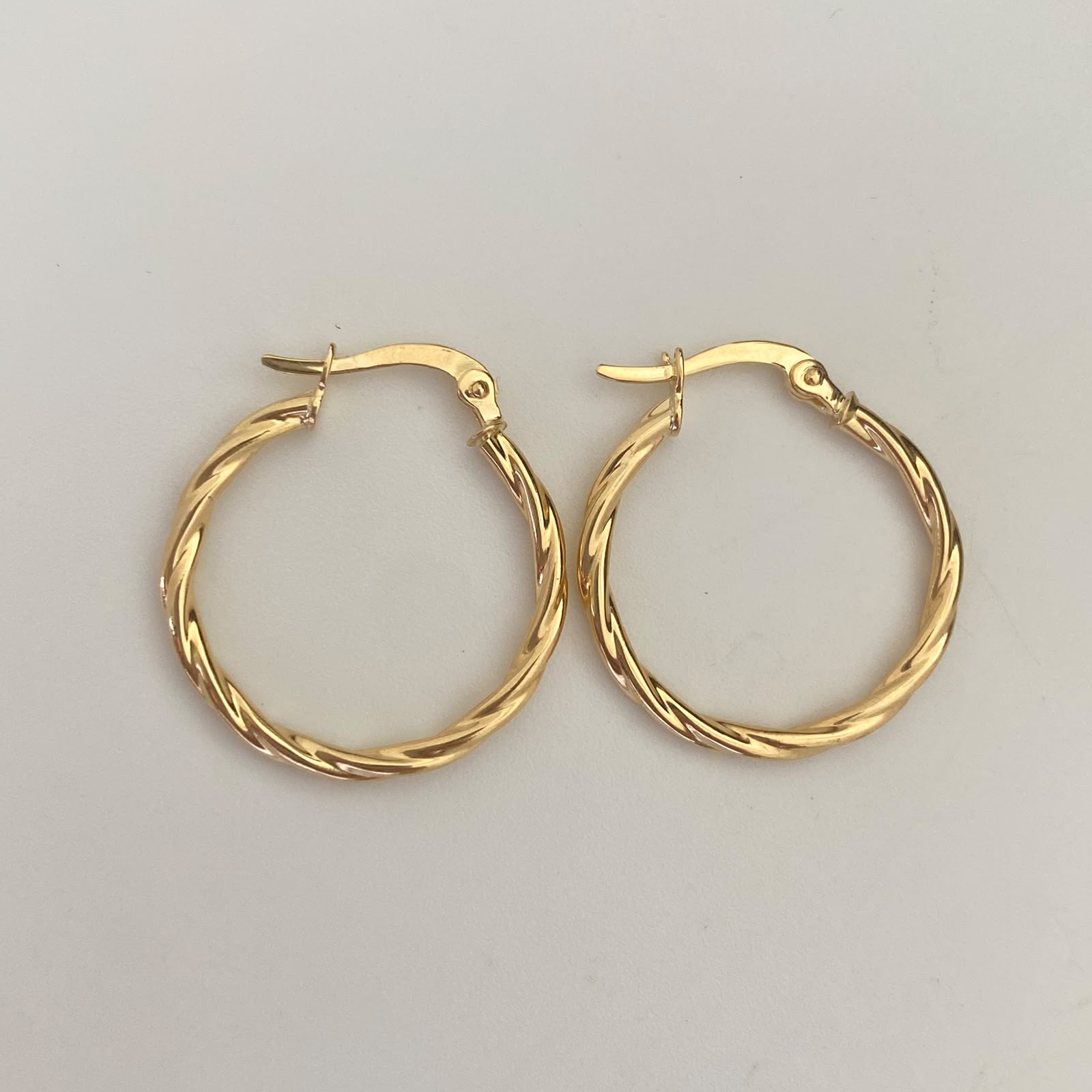 Candonga Entorchada Oro amarillo 18k 1,35 Gr / 2,5 Cm