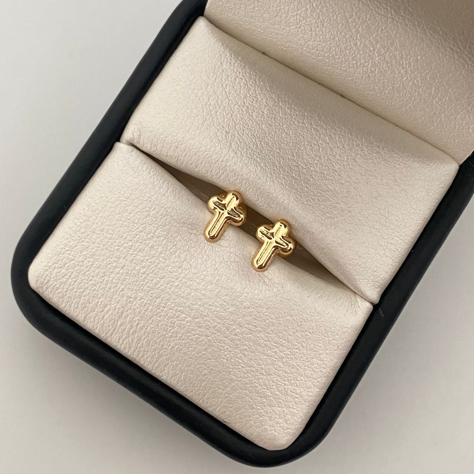 Topos cruz puntas rendondas  Oro amarillo 18k 0,60 Gr / 6,0 mm