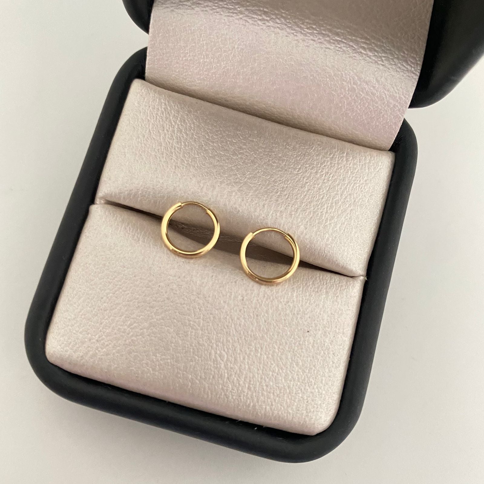 Candonga imperdible lisa Oro amarillo 18k 0,40 Gr / 0,8 Cm