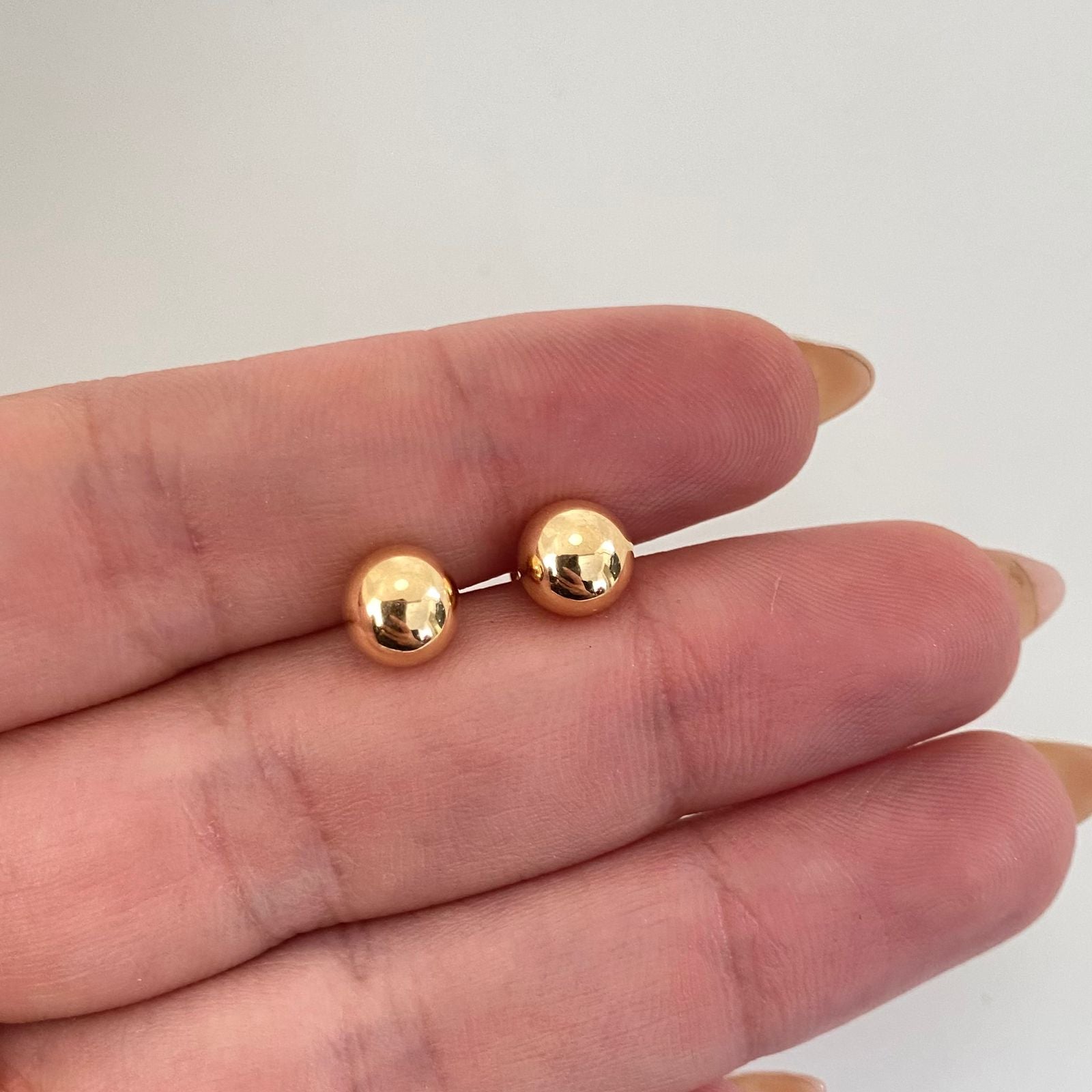 Topos bola lisa Oro amarillo 18k 0,80 Gr / 7,0 mm