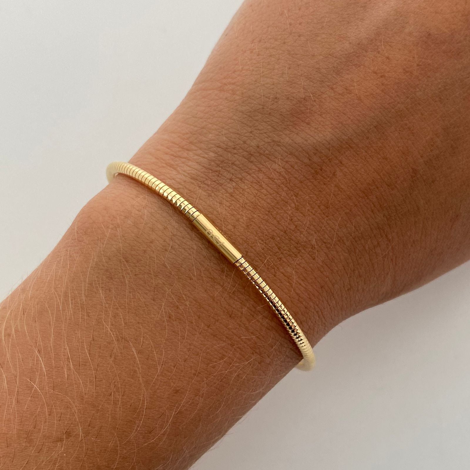 Aro It Enresortado Oro amarillo 18k +4 / 1,95 Gr / 2,3 mm