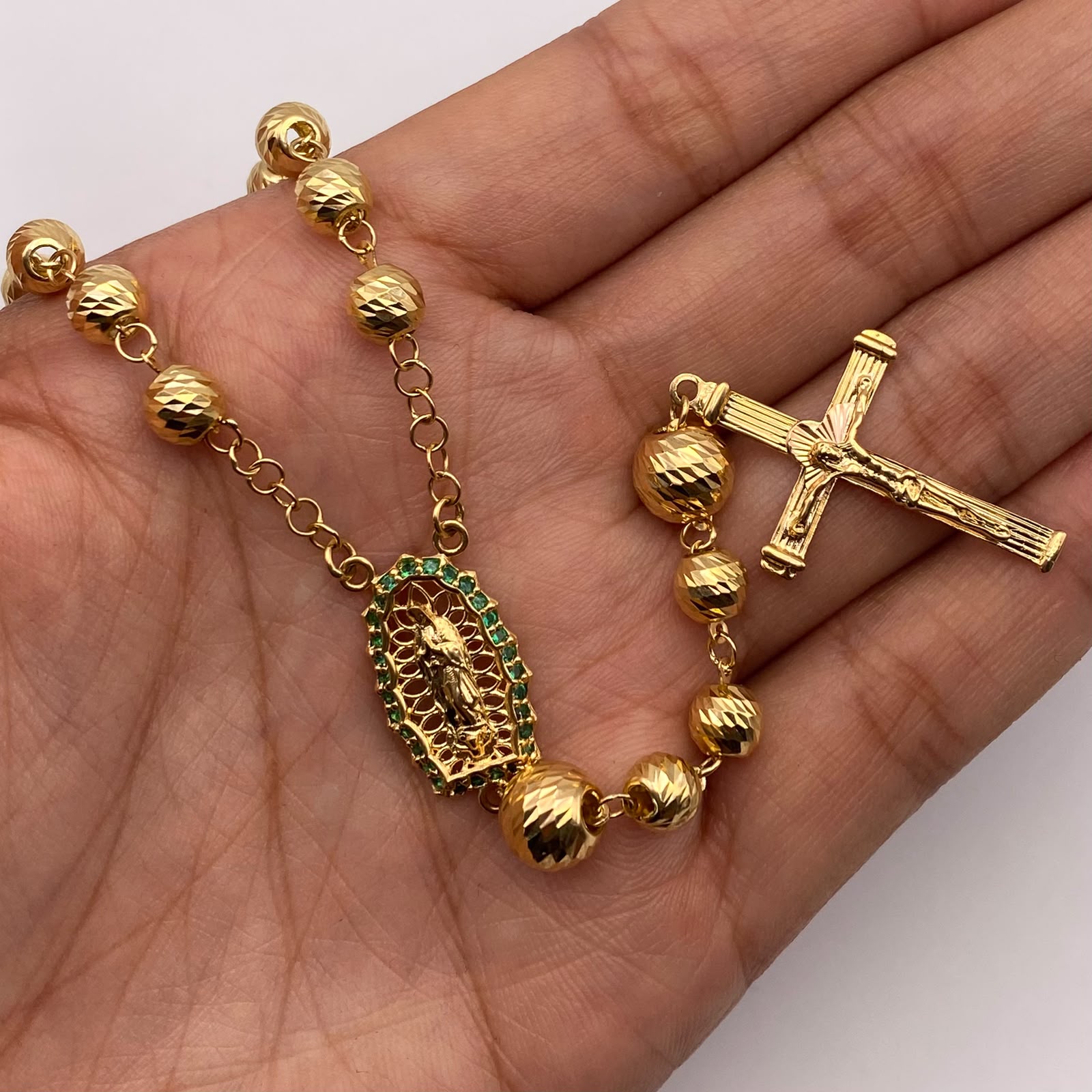 Rosario bola diamantada 6 y 8 virgen circones verdes  Oro amarillo y Oro blanco 18k 21,08 Gr / 60 Cm