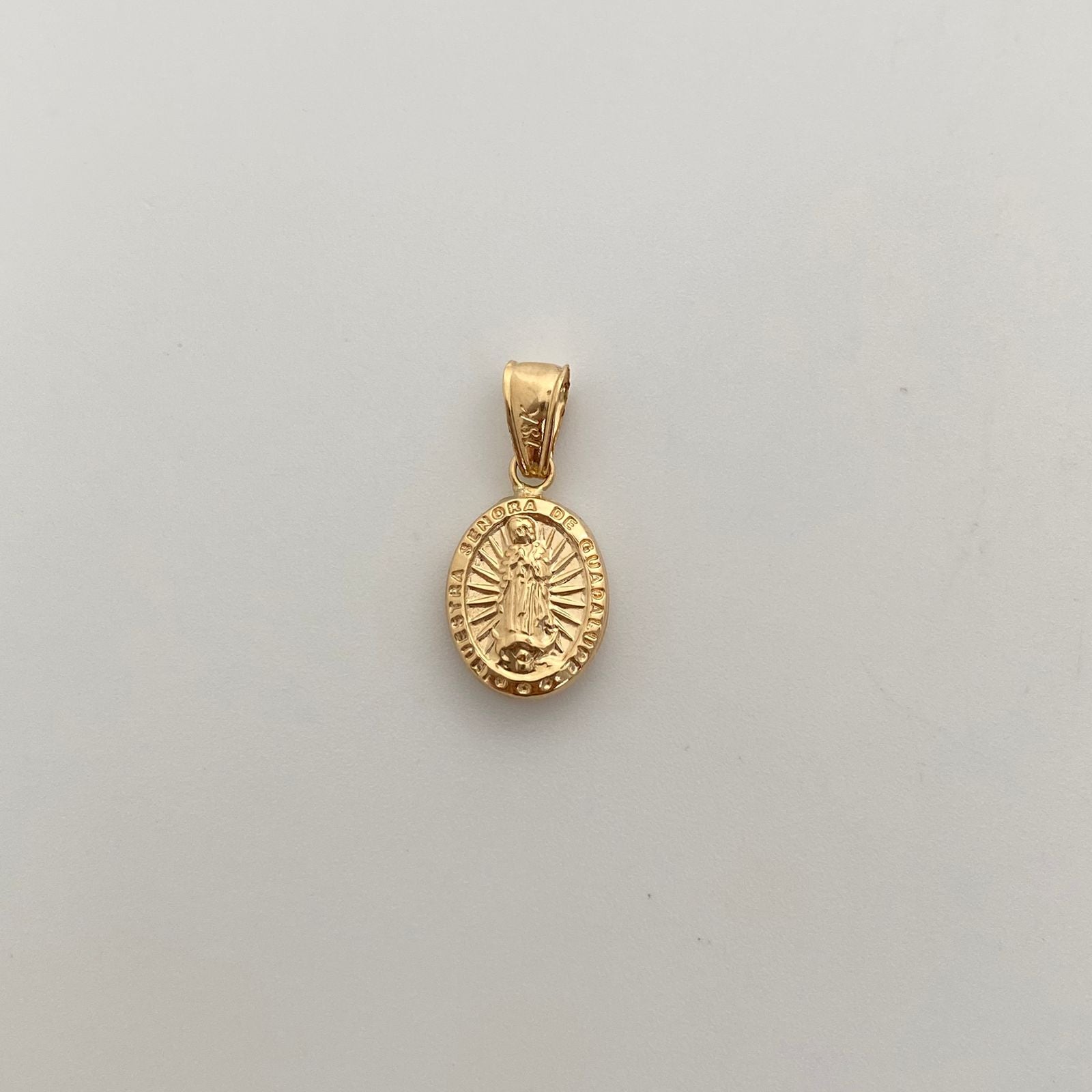 Dije Virgen Guadalupe Oro amarillo 18k 0,8 Gr / 10,6 mm / 2,1 Cm