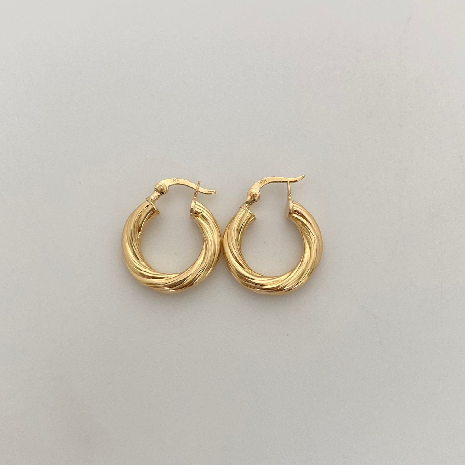 Candonga Entorchada Oro amarillo 18k 1,9 Gr / 1,8 Cm